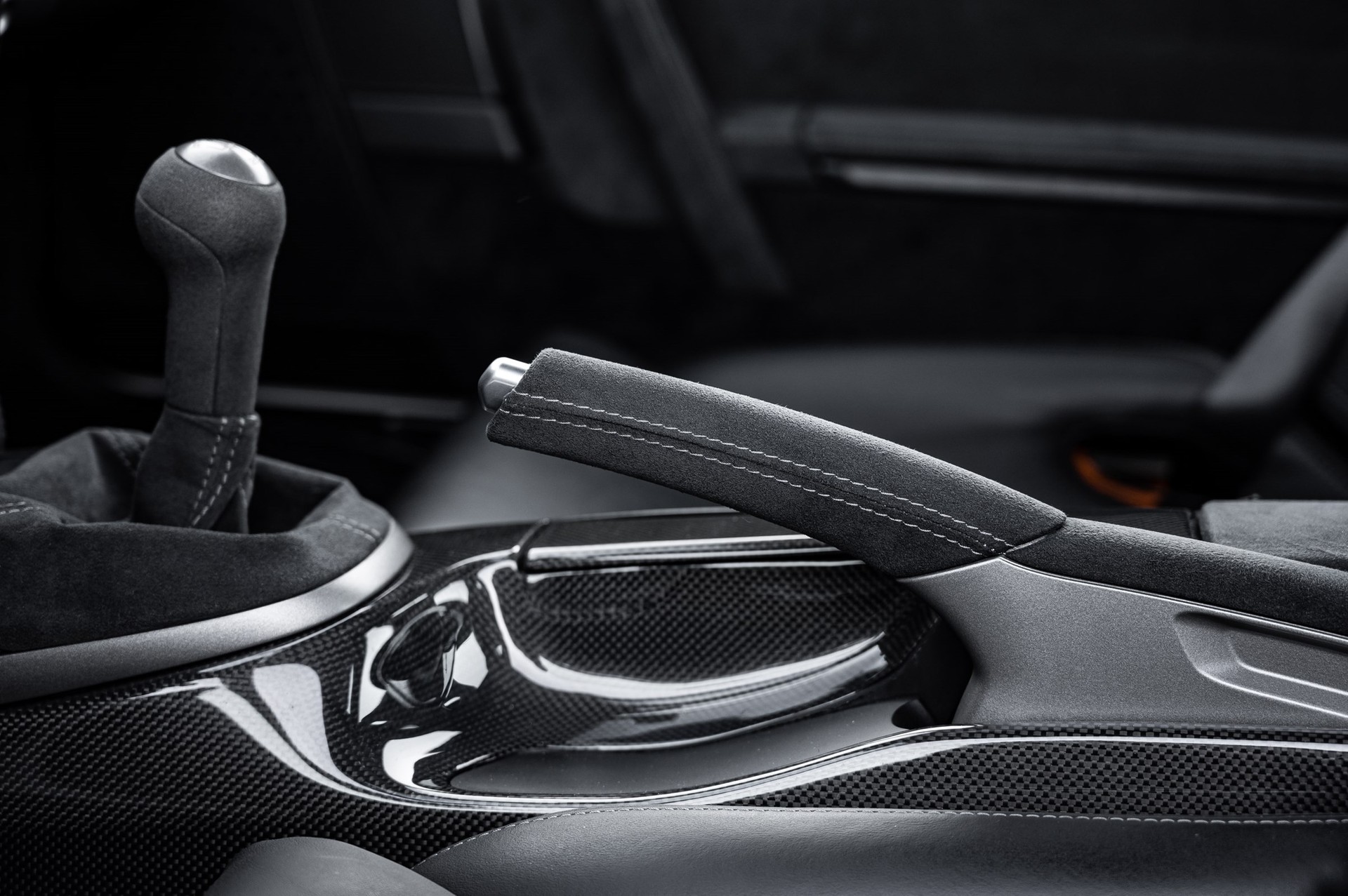 PORSCHE 911 GT2-image-19