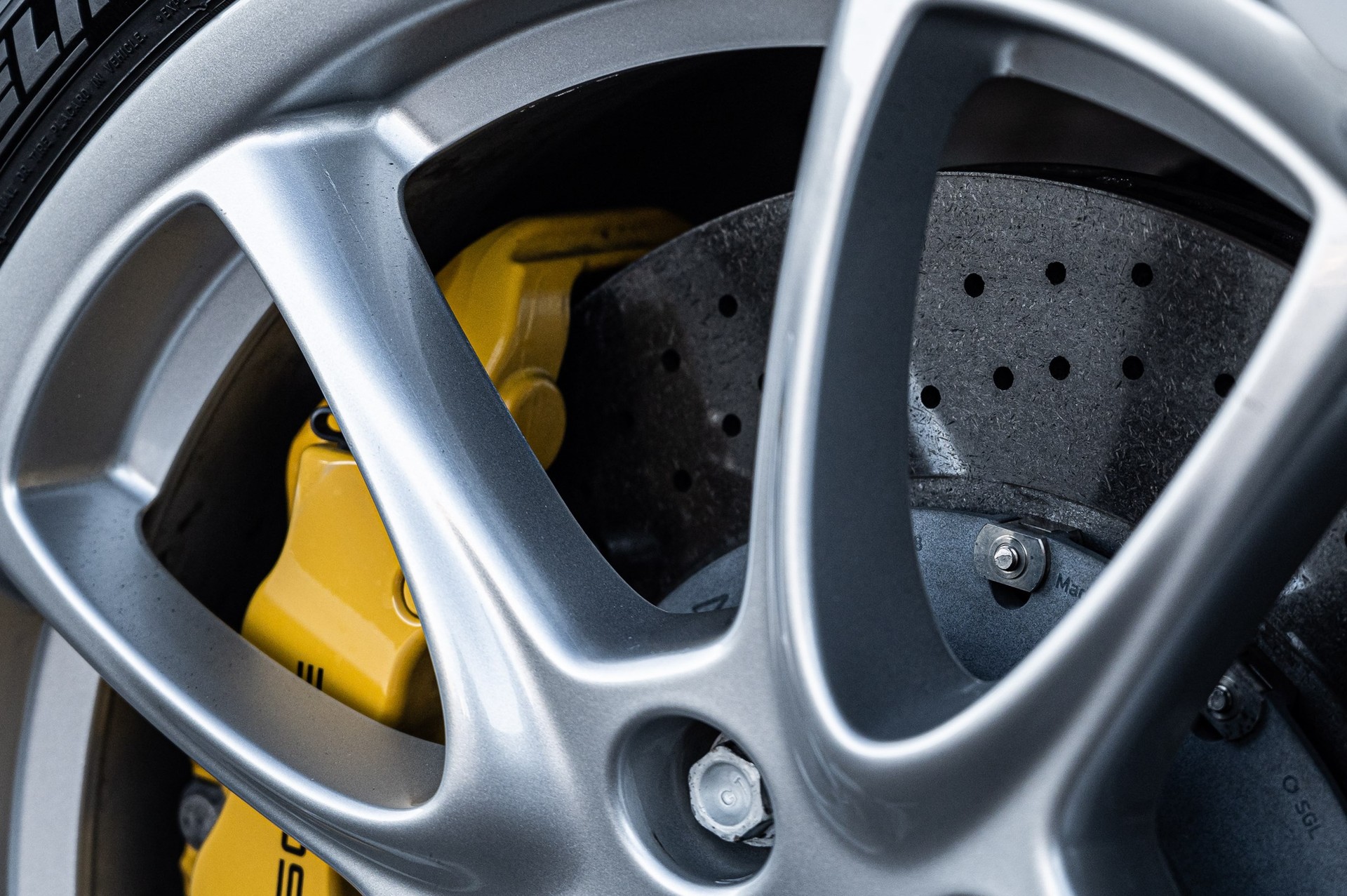 PORSCHE 911 GT2-image-10