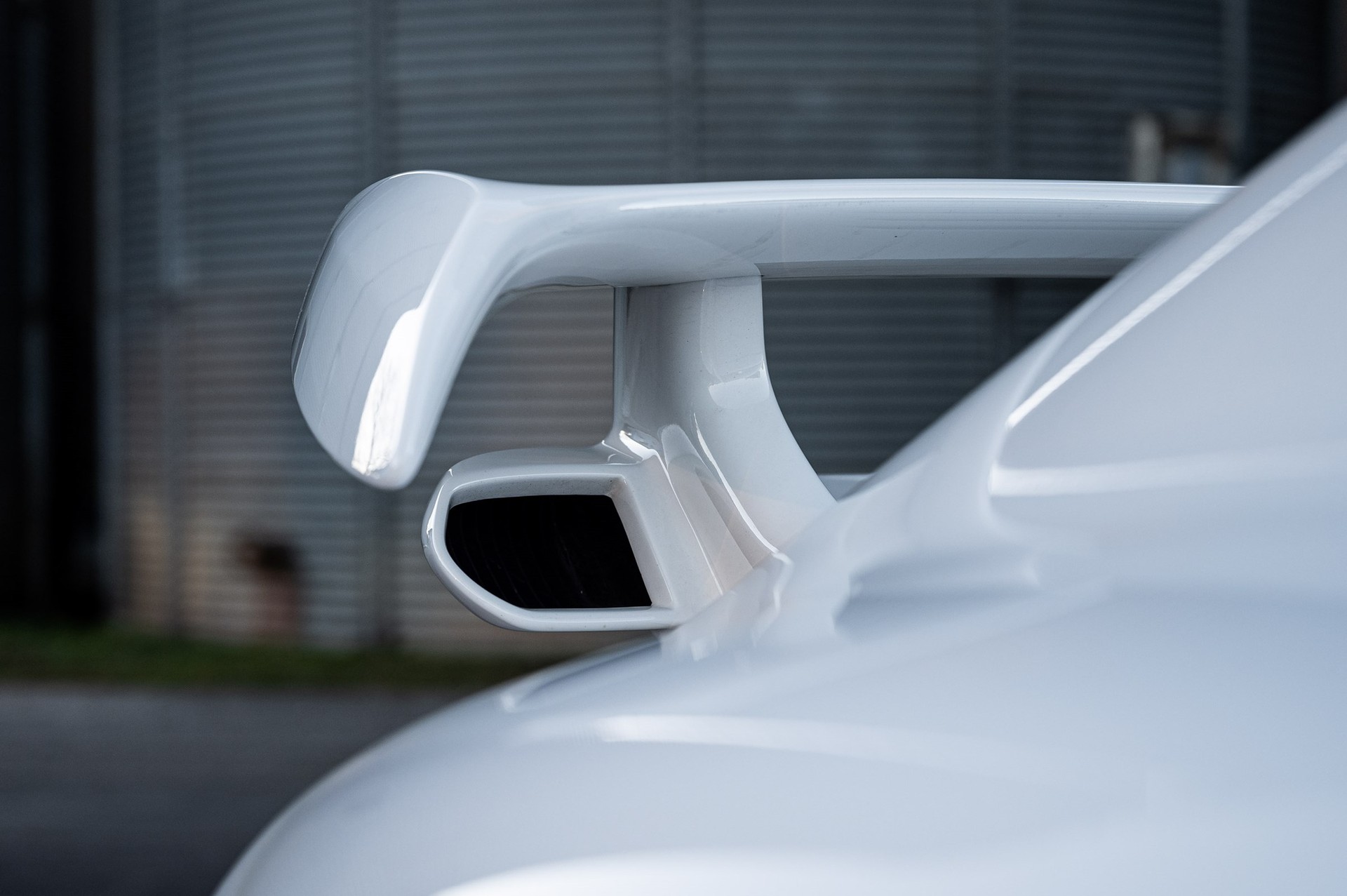 PORSCHE 911 GT2-image-8