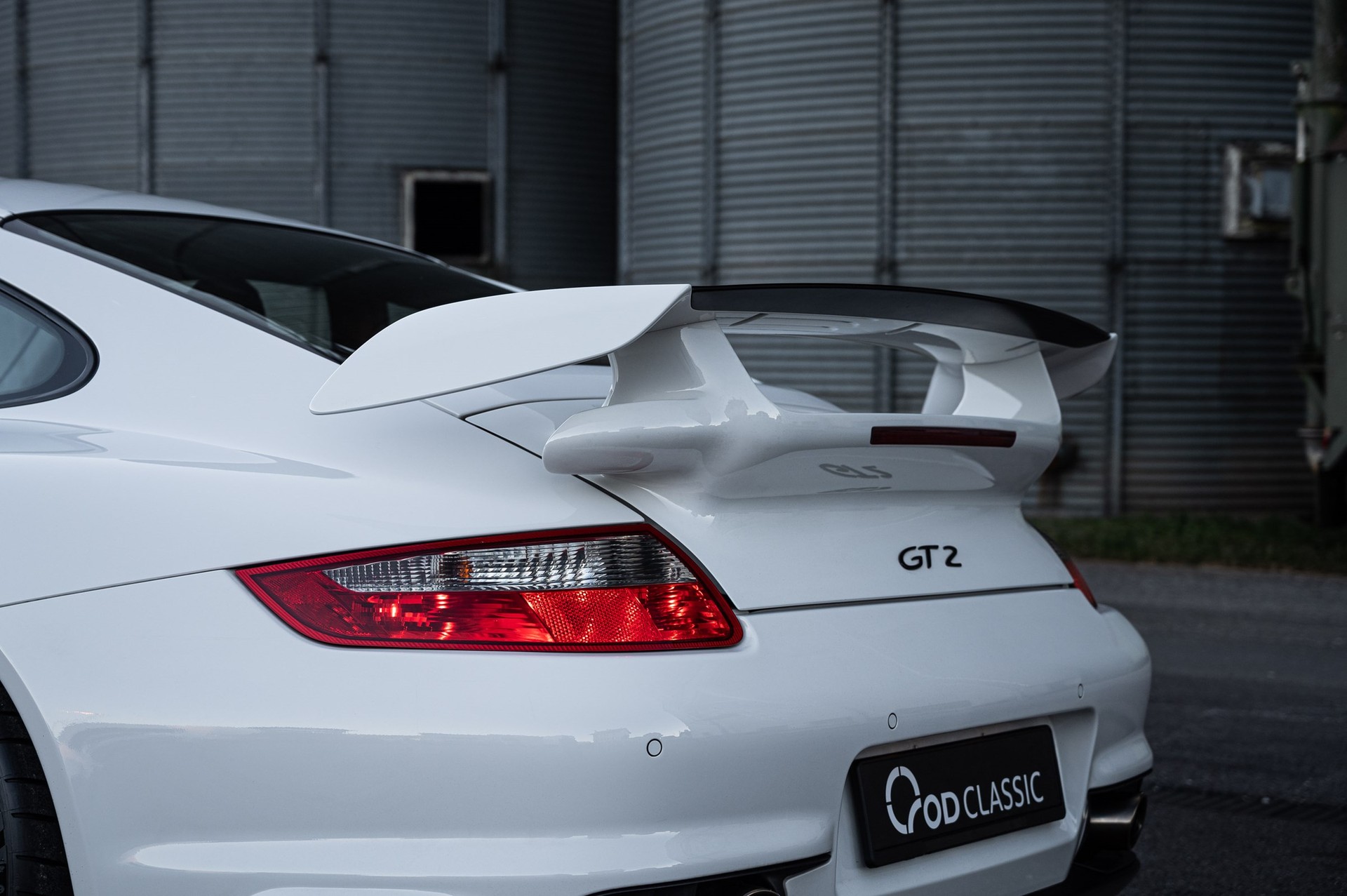 PORSCHE 911 GT2-image-7