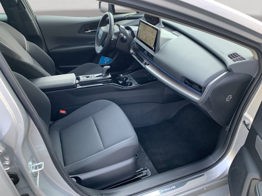 TOYOTA Prius 2.0VVT-i Plug-in Hybrid Style-image-8