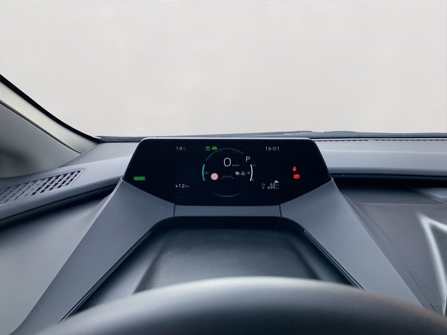TOYOTA Prius 2.0VVT-i Plug-in Hybrid Style-image-11
