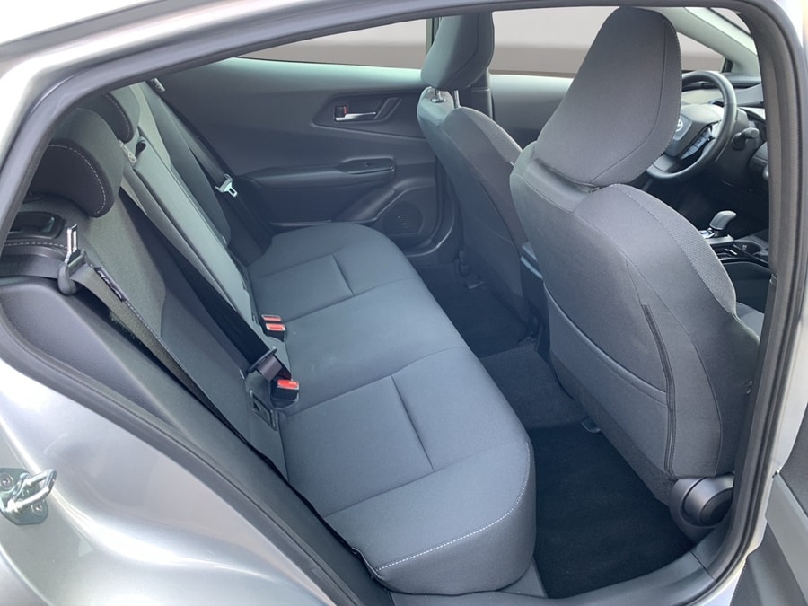 TOYOTA Prius 2.0VVT-i Plug-in Hybrid Style-image-9