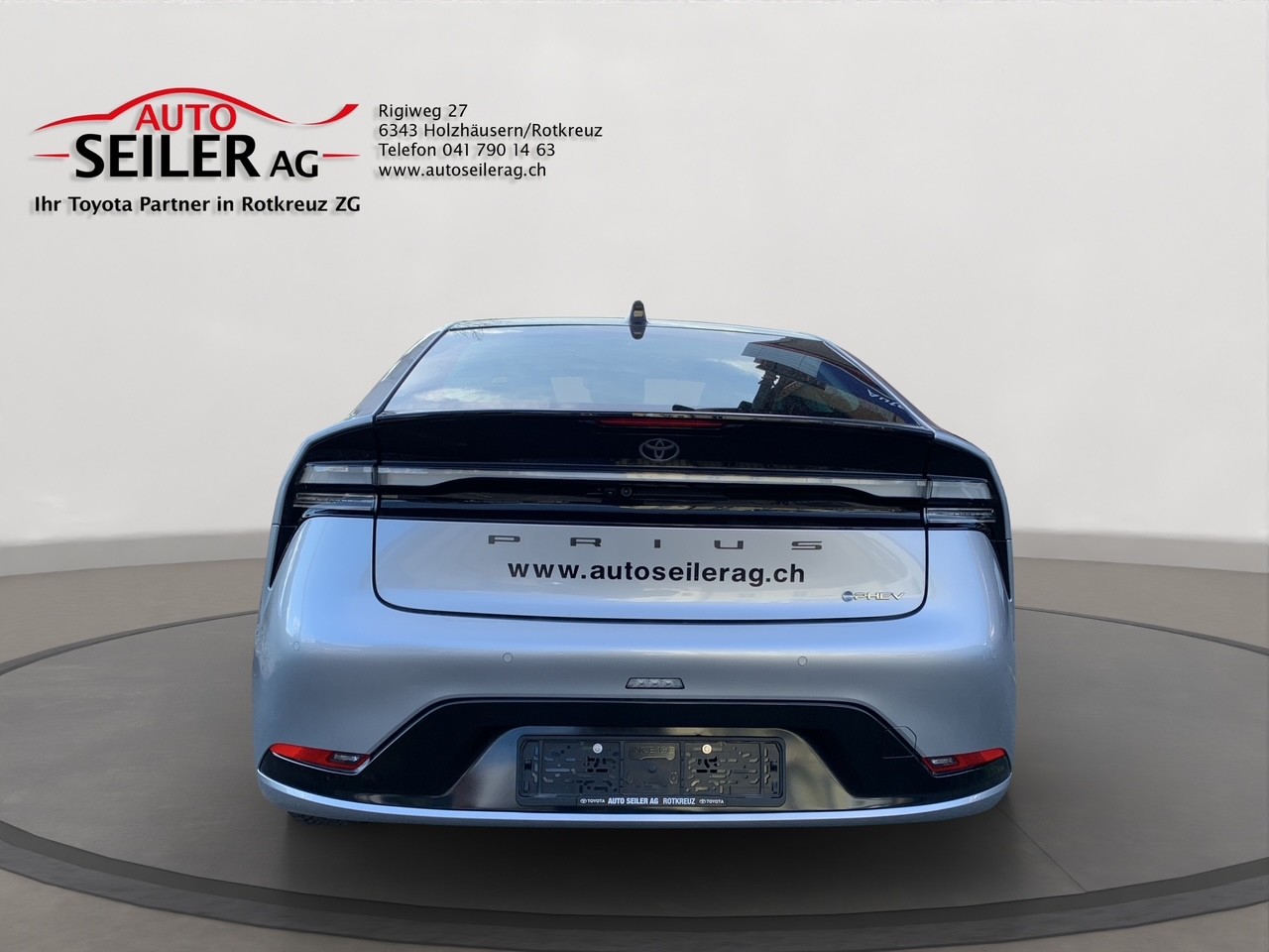 TOYOTA Prius 2.0VVT-i Plug-in Hybrid Style-image-4