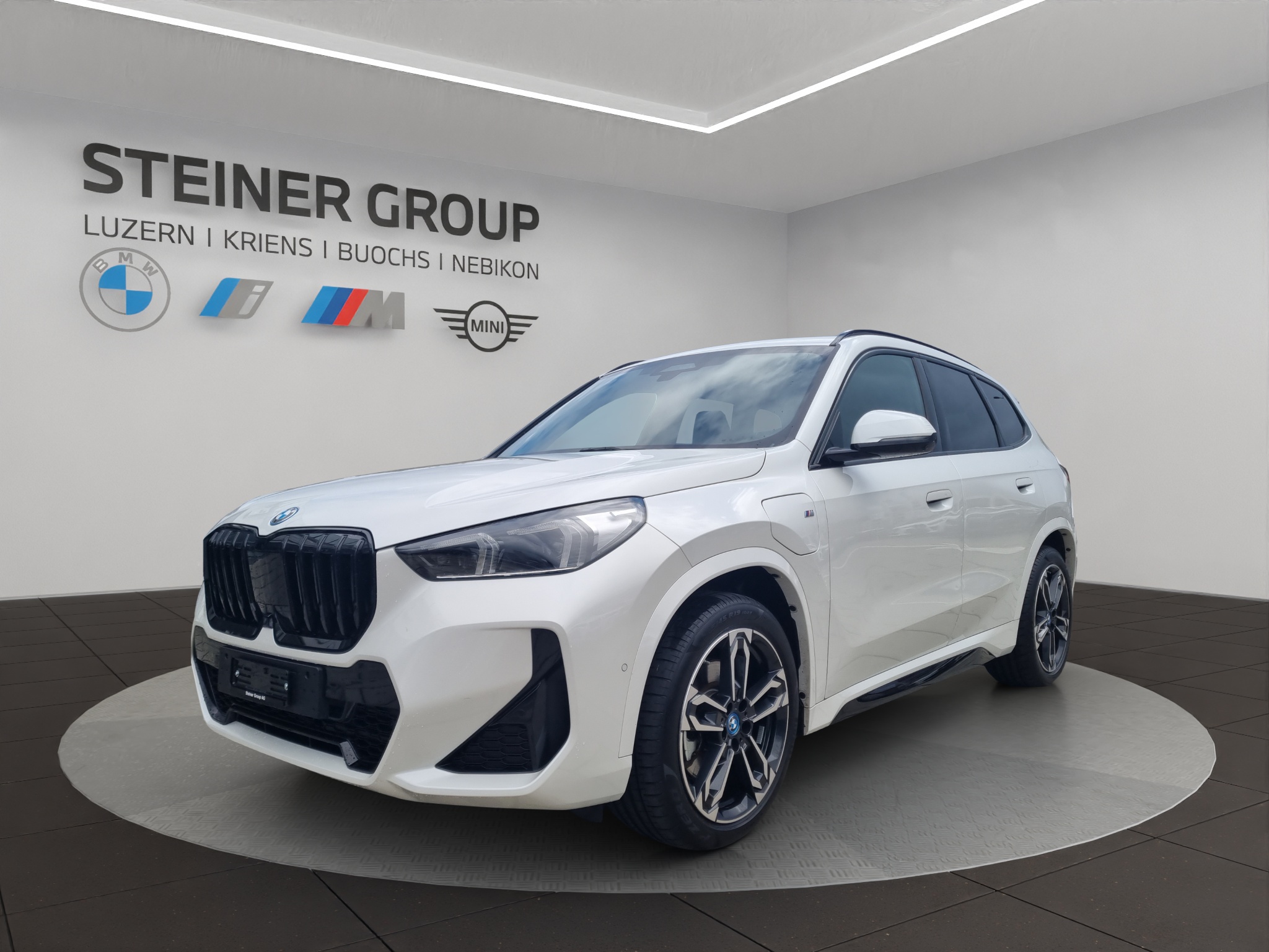 BMWX1 xDrive 30e M Sport (SUV / Gelndewagen)