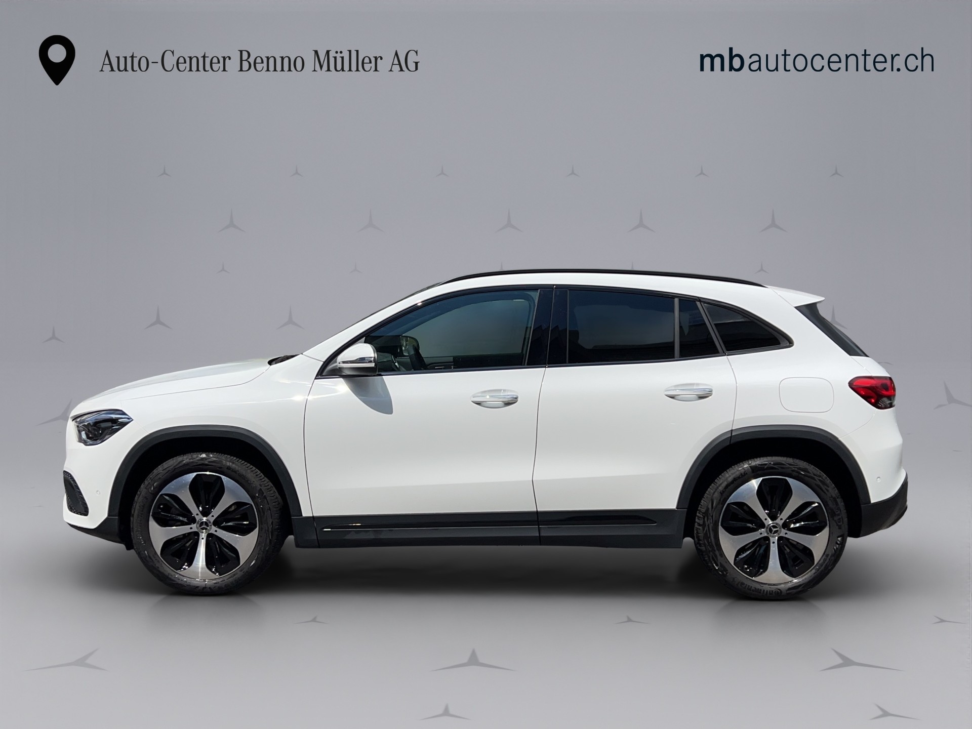 MERCEDES-BENZ GLA 250e Progressive 8G-DCT-showroom-element-1