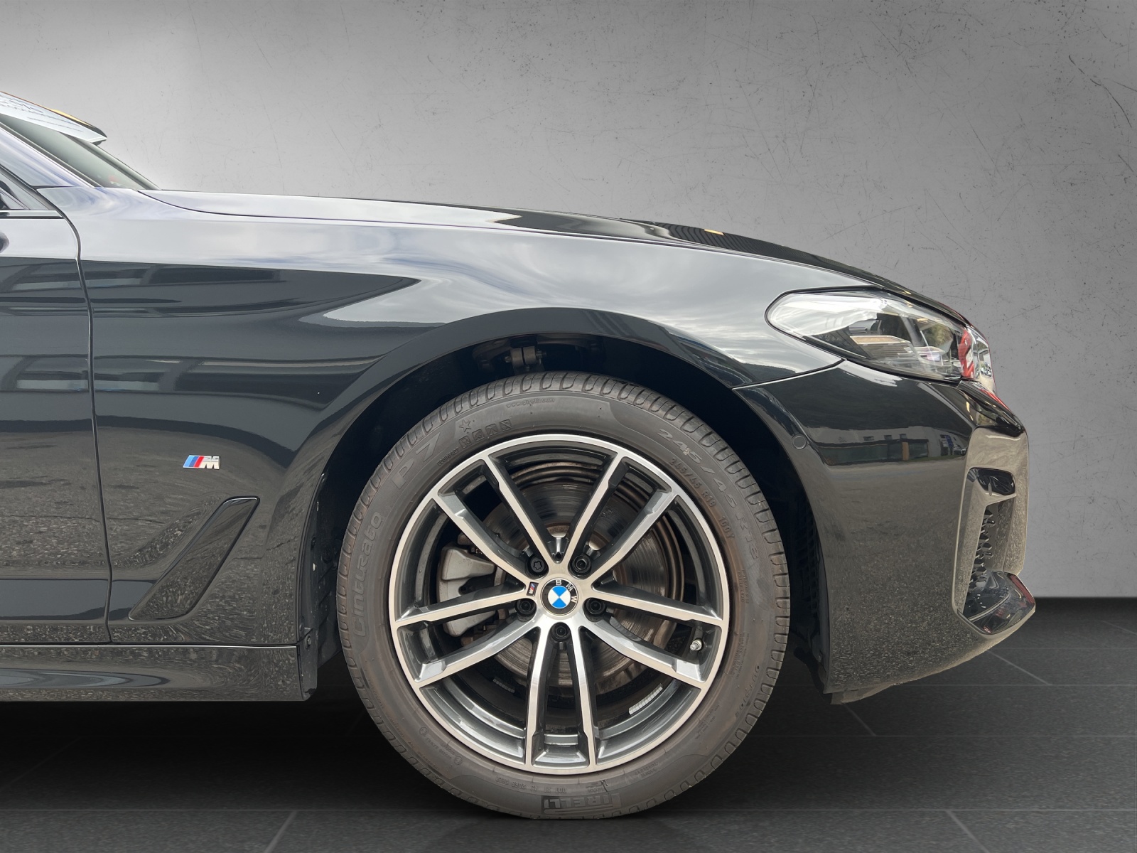 BMW 520d xDrive 48V Touring Pure M Sport Edition-image-9
