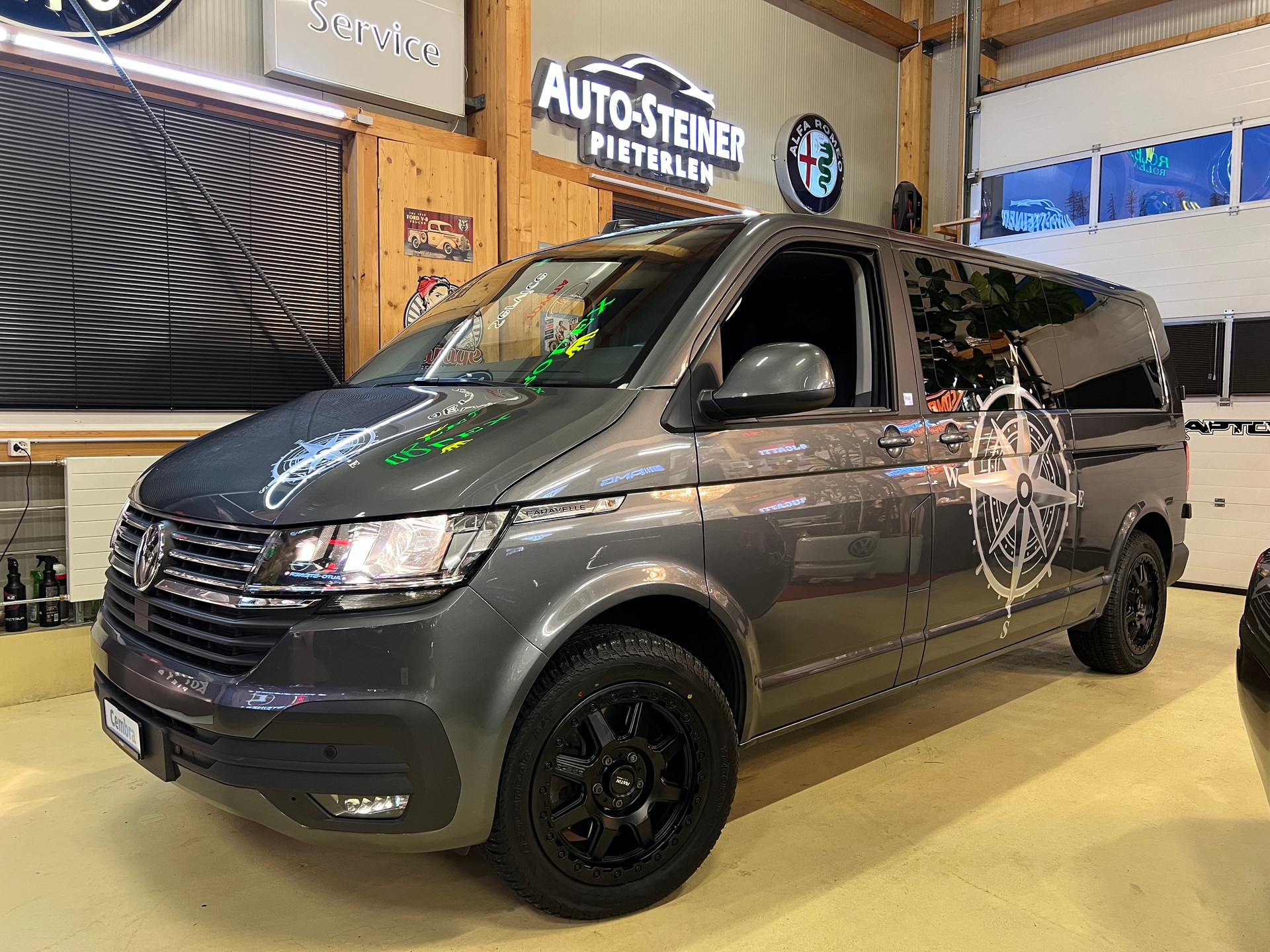 VW CARAVELLE: T6.1 "LANG 3400" MIT 2 X SCHIEBETÜREN. MIT FLÜGELTÜREN HINTEN. DSG 2.0 Bi-TDI  + 9 PLÄTZER + 6 TÜREN CH WAGEN.