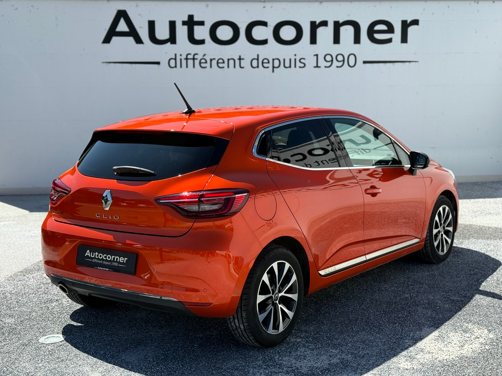 RENAULT Clio 1.3 Intens EDC-showroom-element-1