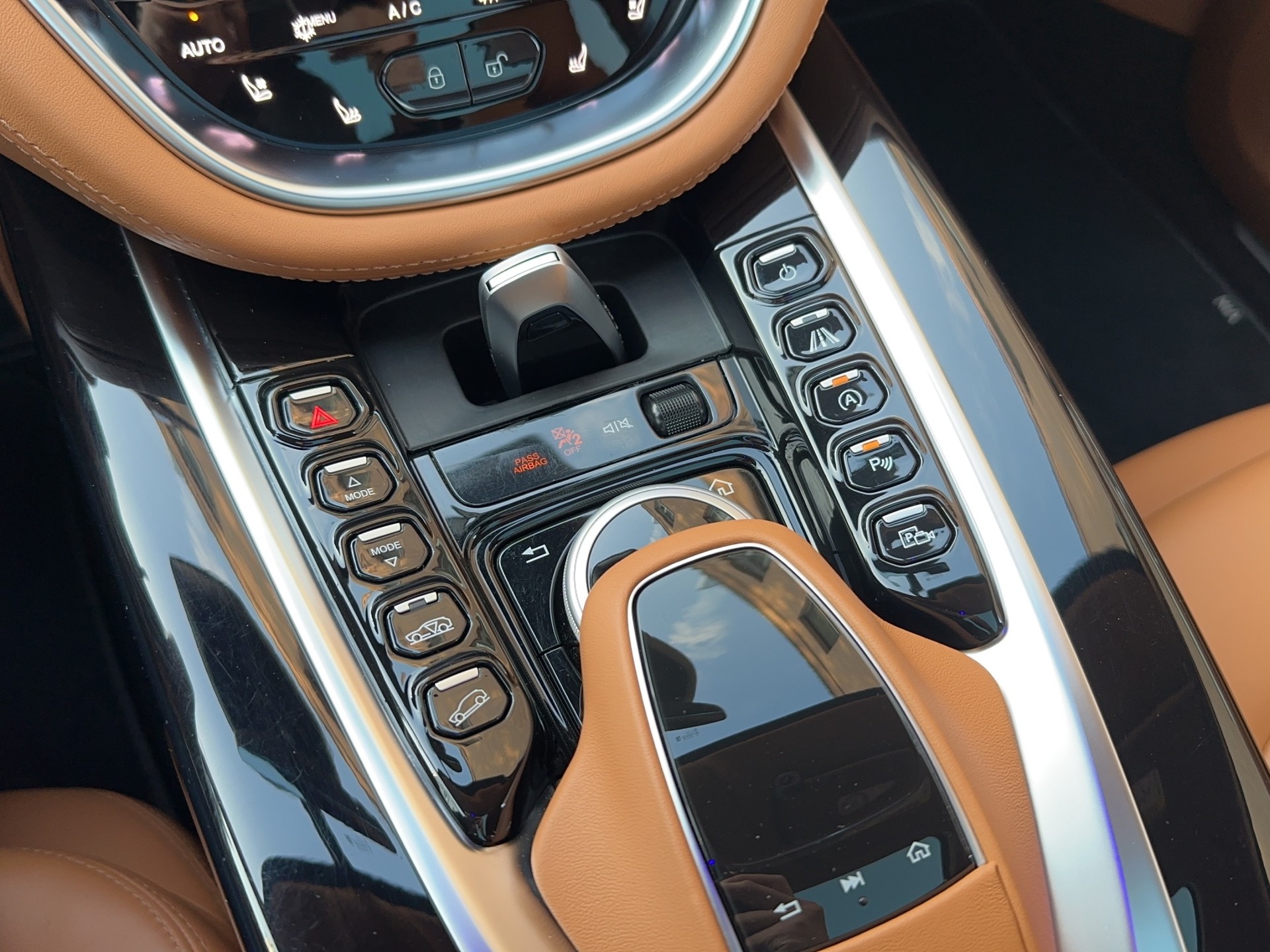 ASTON MARTIN DBX 4.0 V8 (CH)-image-20