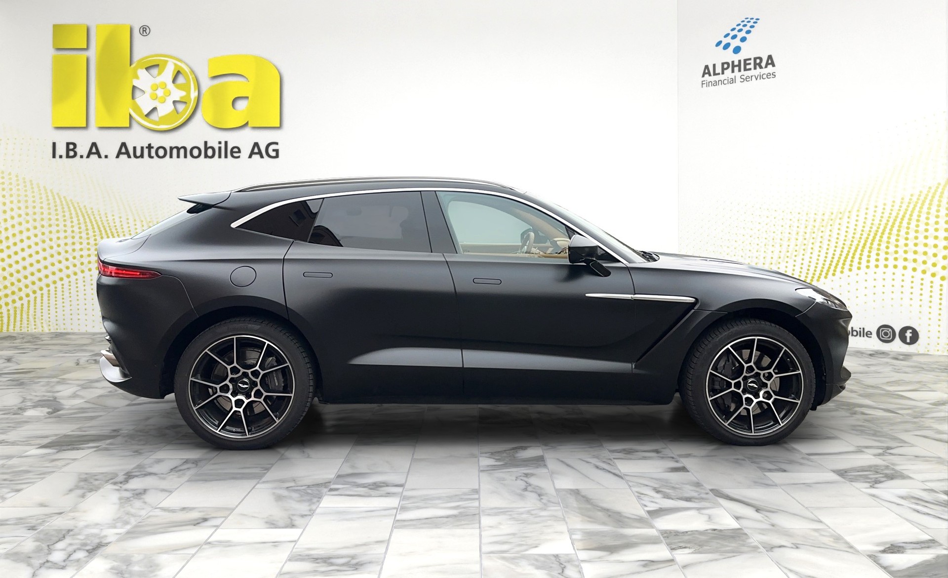 ASTON MARTIN DBX 4.0 V8 (CH)-image-5