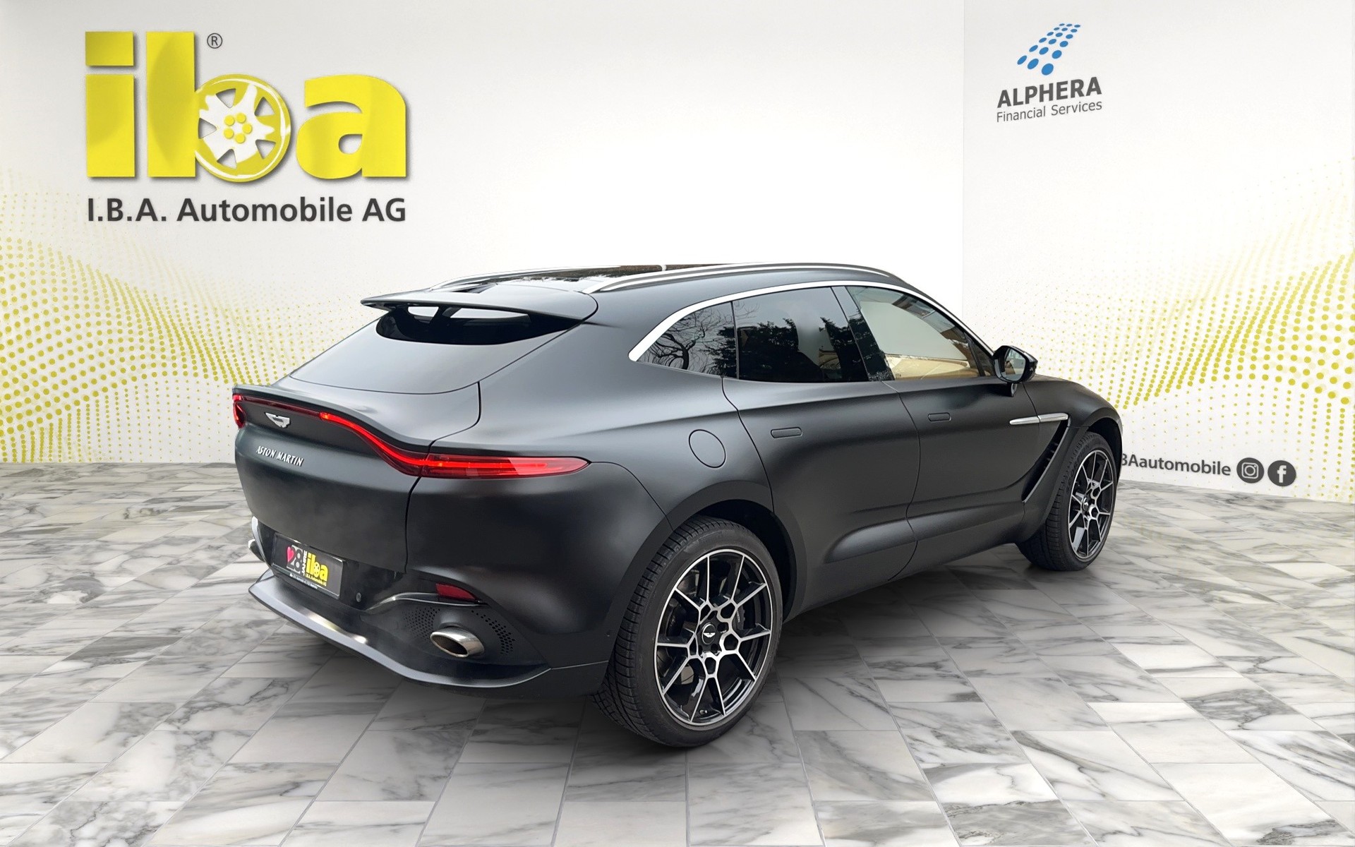 ASTON MARTIN DBX 4.0 V8 (CH)-image-4