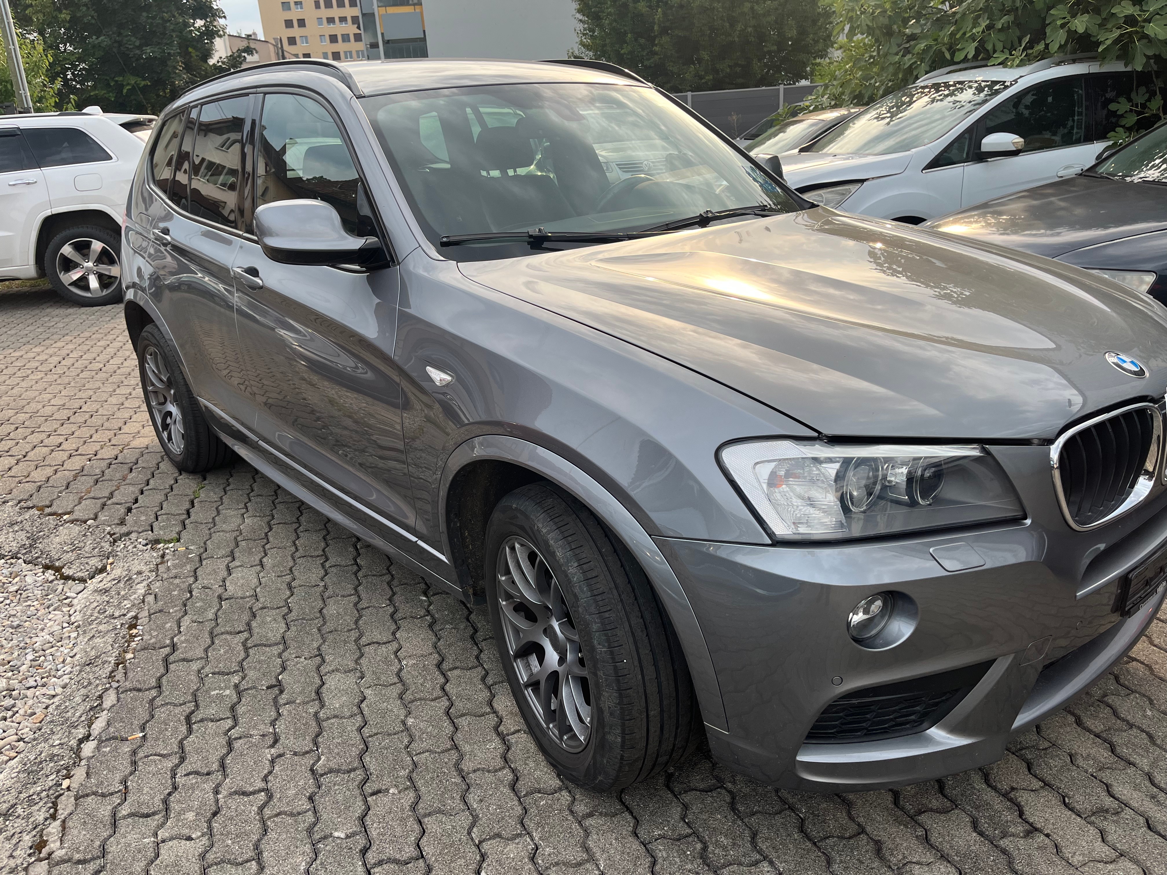 BMW X3 xDrive 20i (SUV / Geländewagen) BMW BMW X3 xDrive 20i (SUV / Geländewagen)