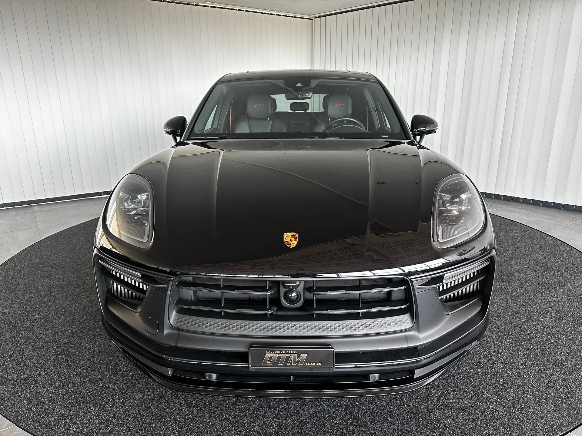 PORSCHE Macan GTS PDK-showroom-element-1