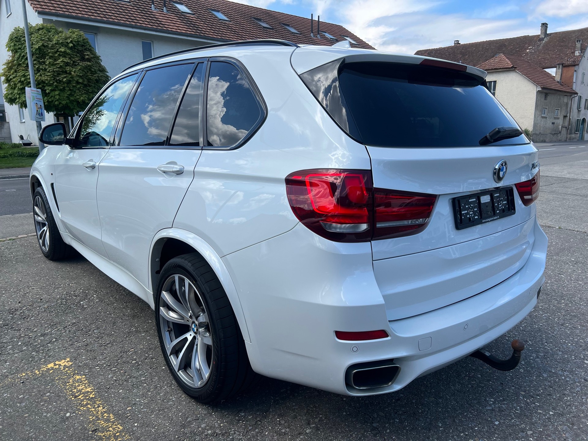BMW X5 xDrive 40d *M Paket*-showroom-element-3