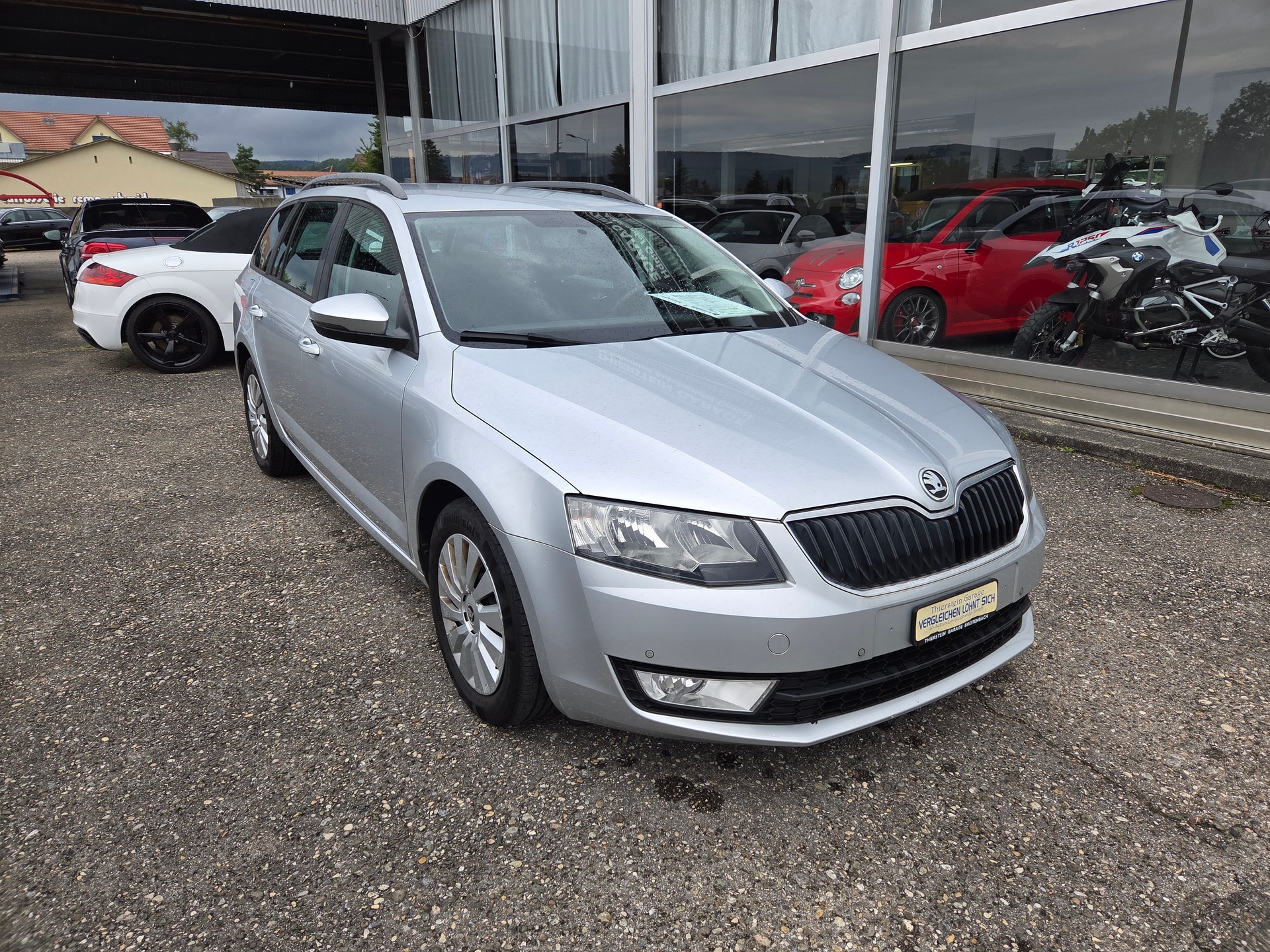 SKODA Octavia Combi 1.6 TDI Ambition DSG-showroom-element-1