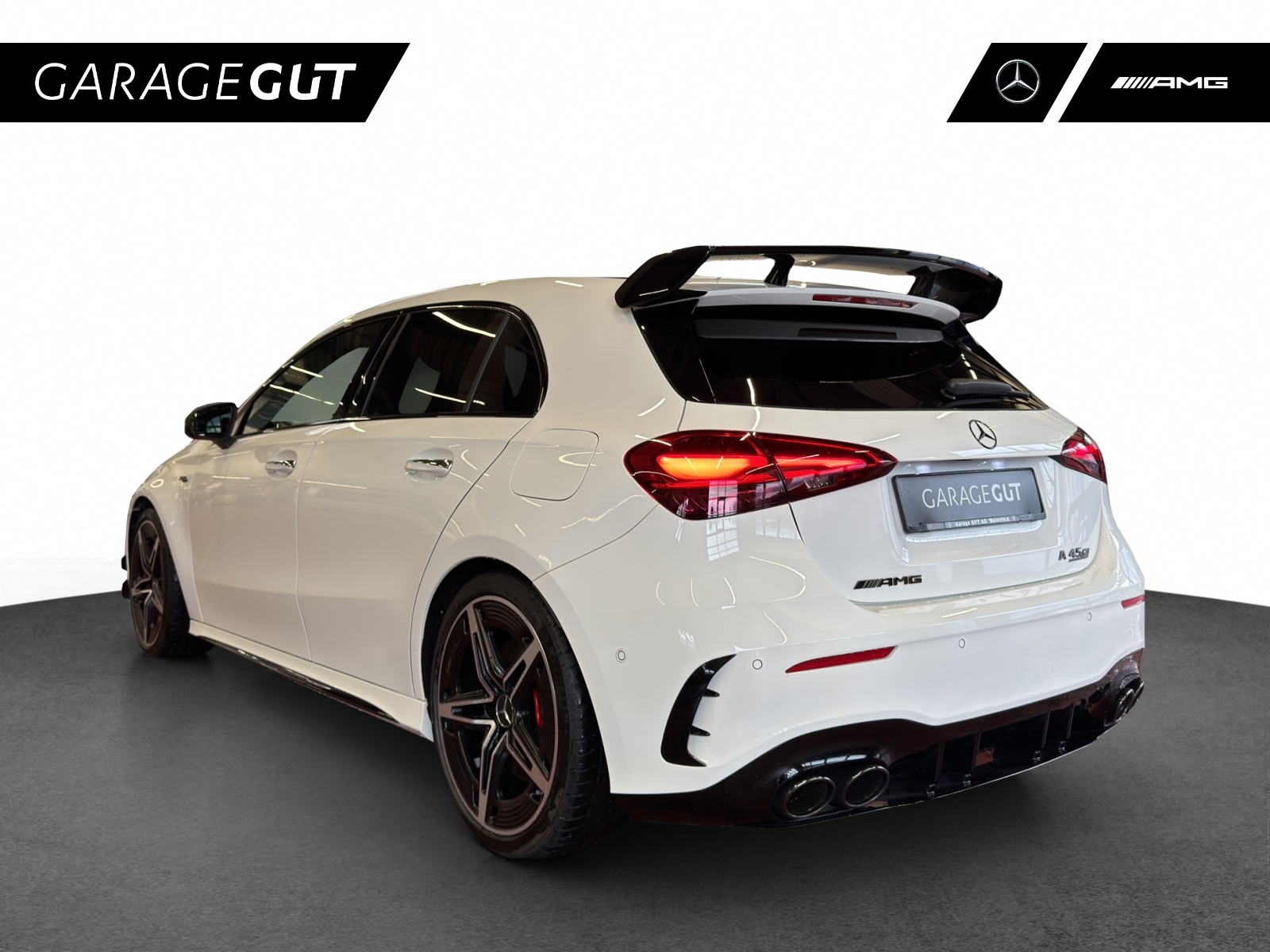 MERCEDES-BENZ A AMG 45 S 4Matic 8G-DCT-showroom-element-2