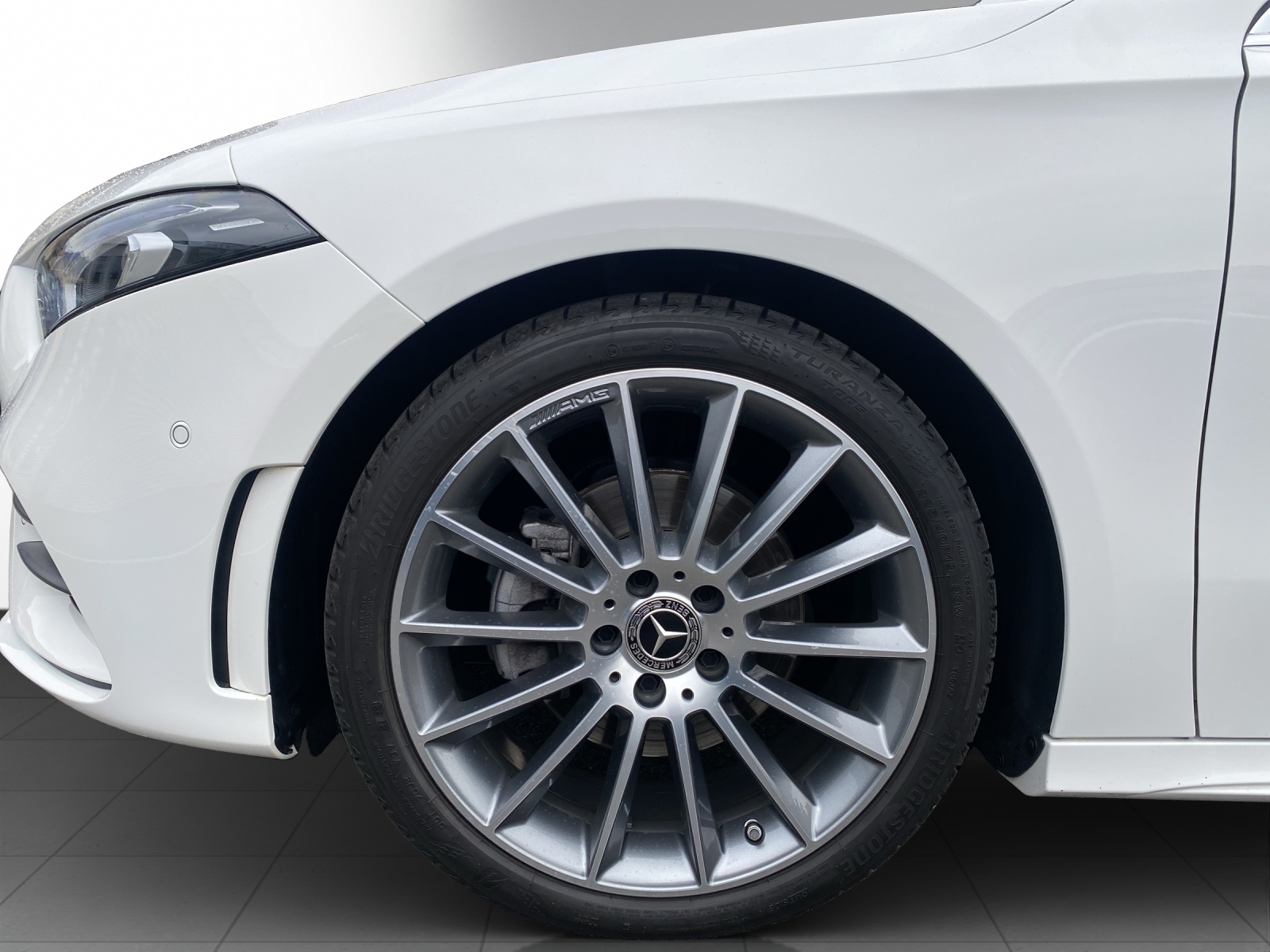 Image MERCEDES-BENZ A-200 A 200 AMG Line 4Matic