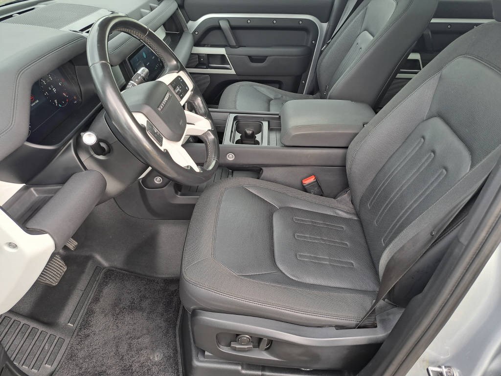 LAND ROVER Defender 110 2.0 SD4 240 First Edition-image-6