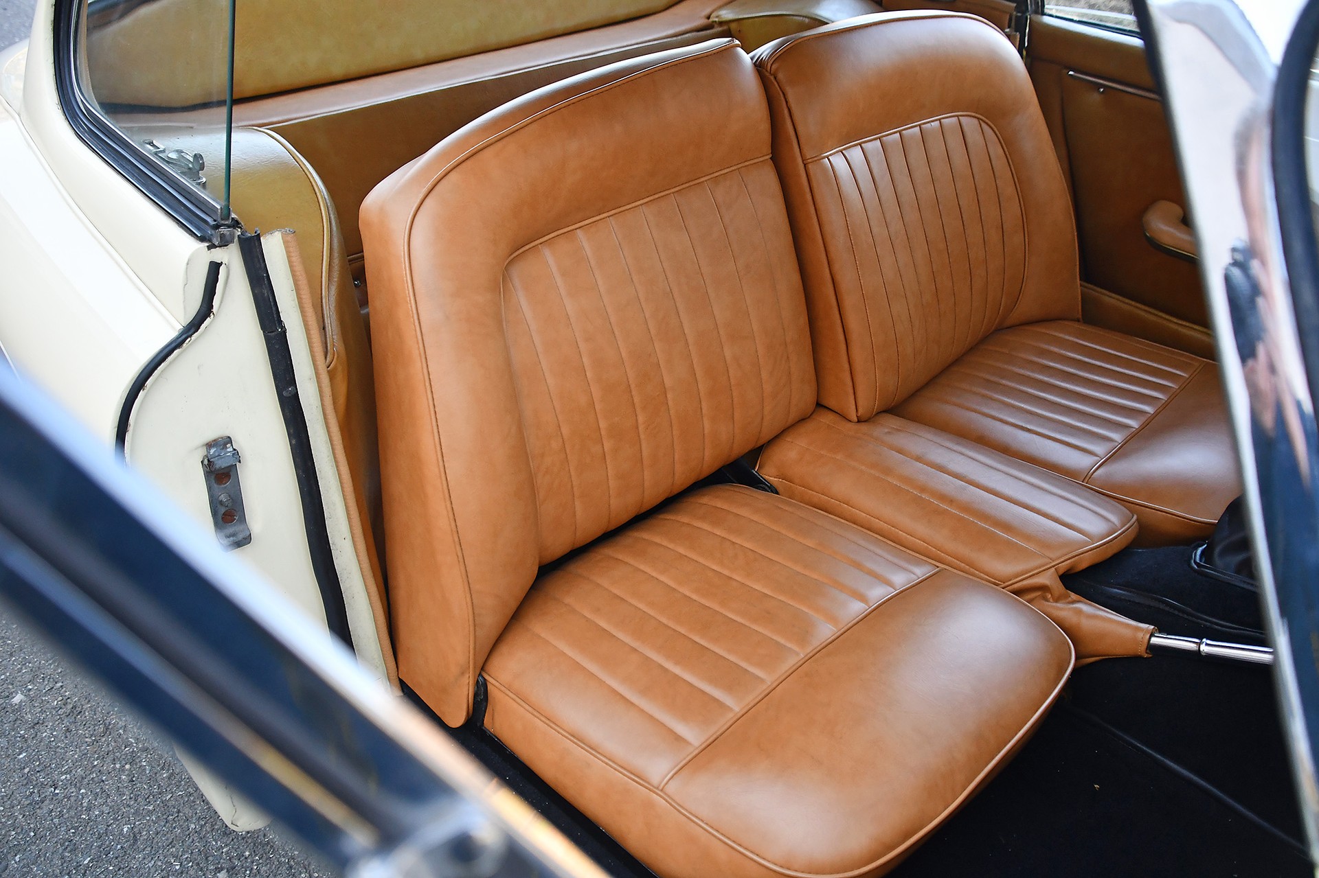 JAGUAR XK 150 3.8-Litre SE FHC-image-8