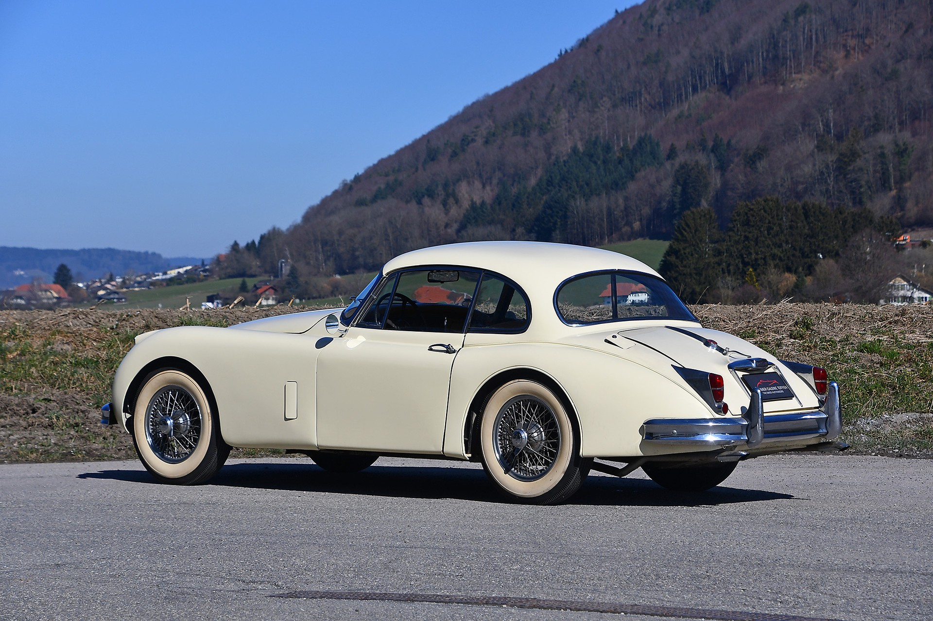 JAGUAR XK 150 3.8-Litre SE FHC-image-11