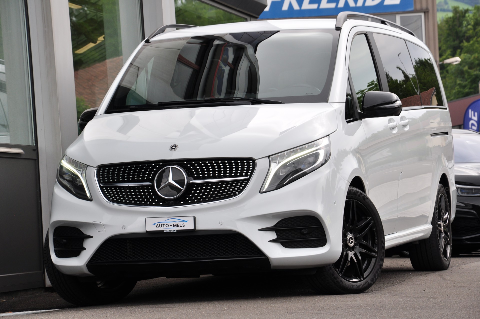 MERCEDES-BENZ V 300 d lang AMG Line Swiss Edition 4Matic 9G-Tronic