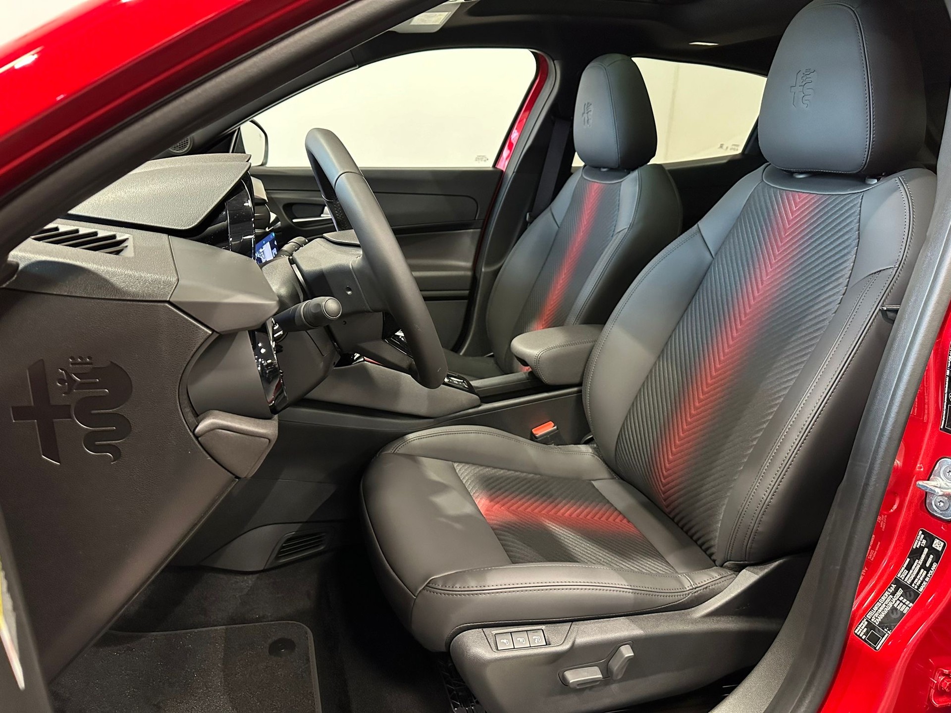 ALFA ROMEO Junior BEV 156 54kWh Speciale-image-11