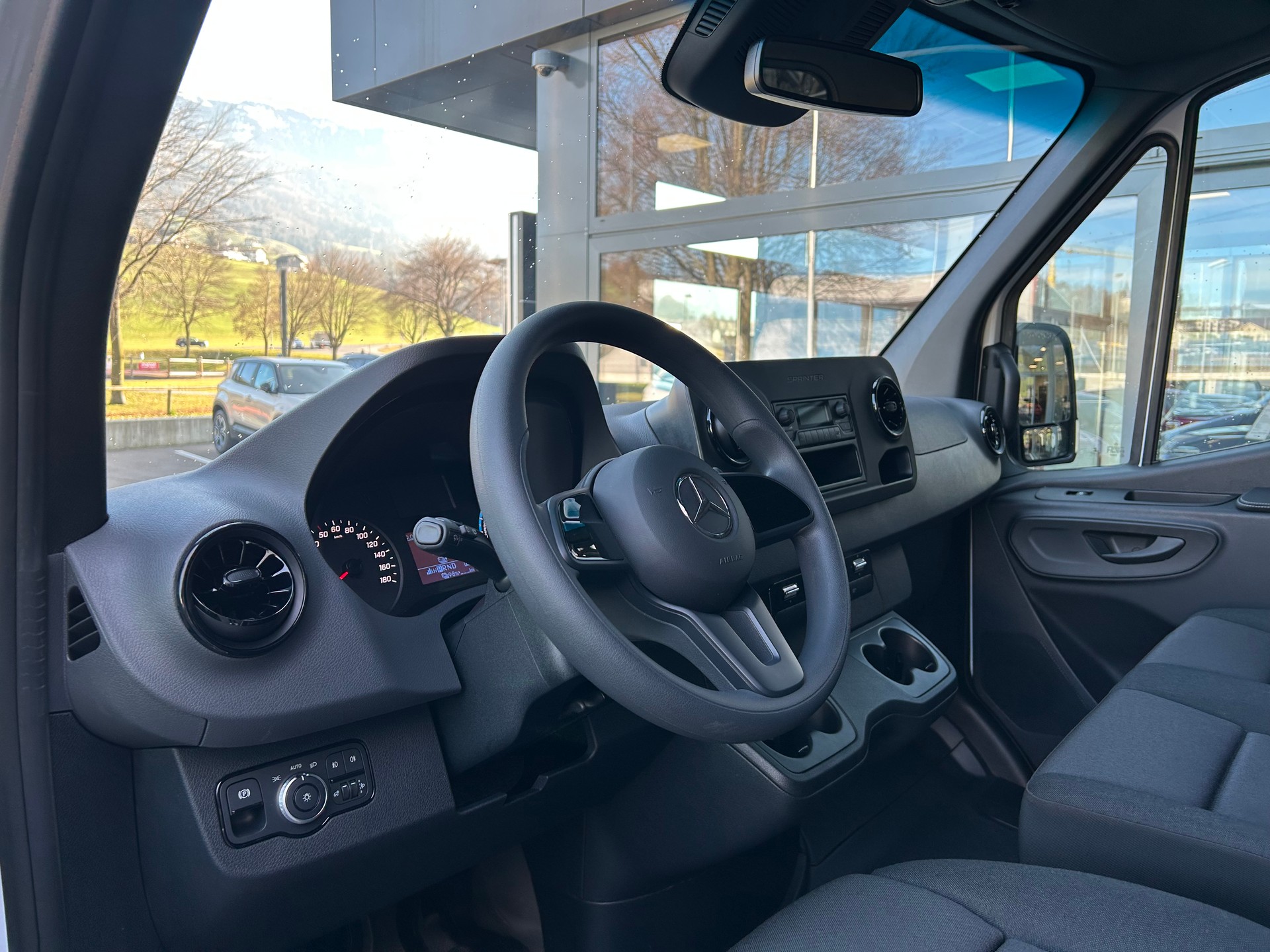 MERCEDES-BENZ eSprinter 312 47kWh Standard-image-10