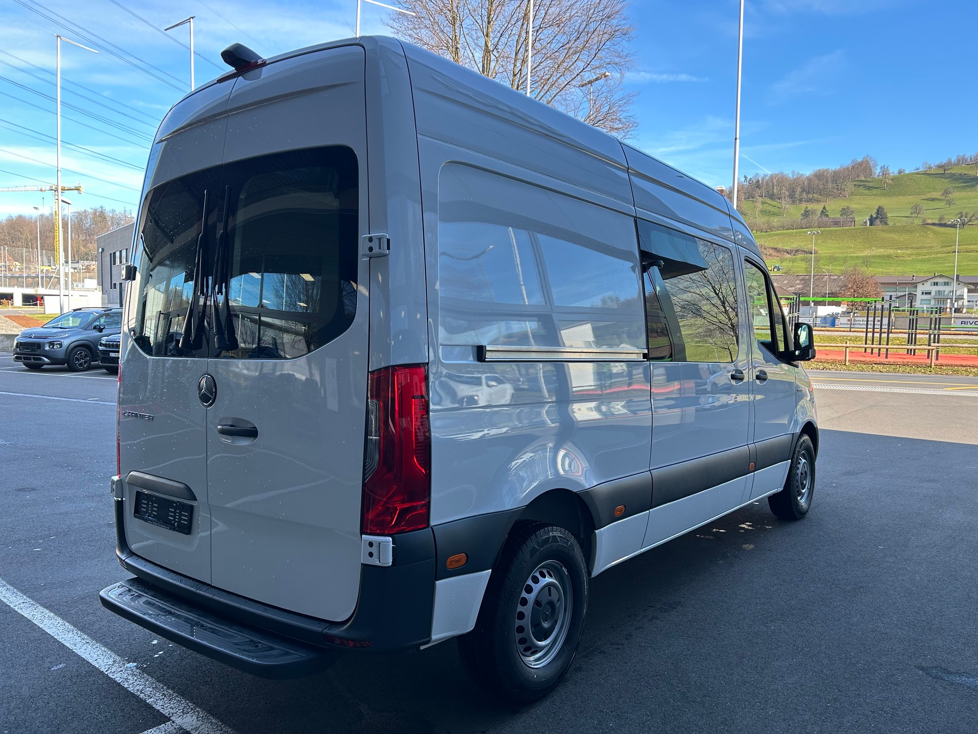 MERCEDES-BENZ eSprinter 312 47kWh Standard-image-6