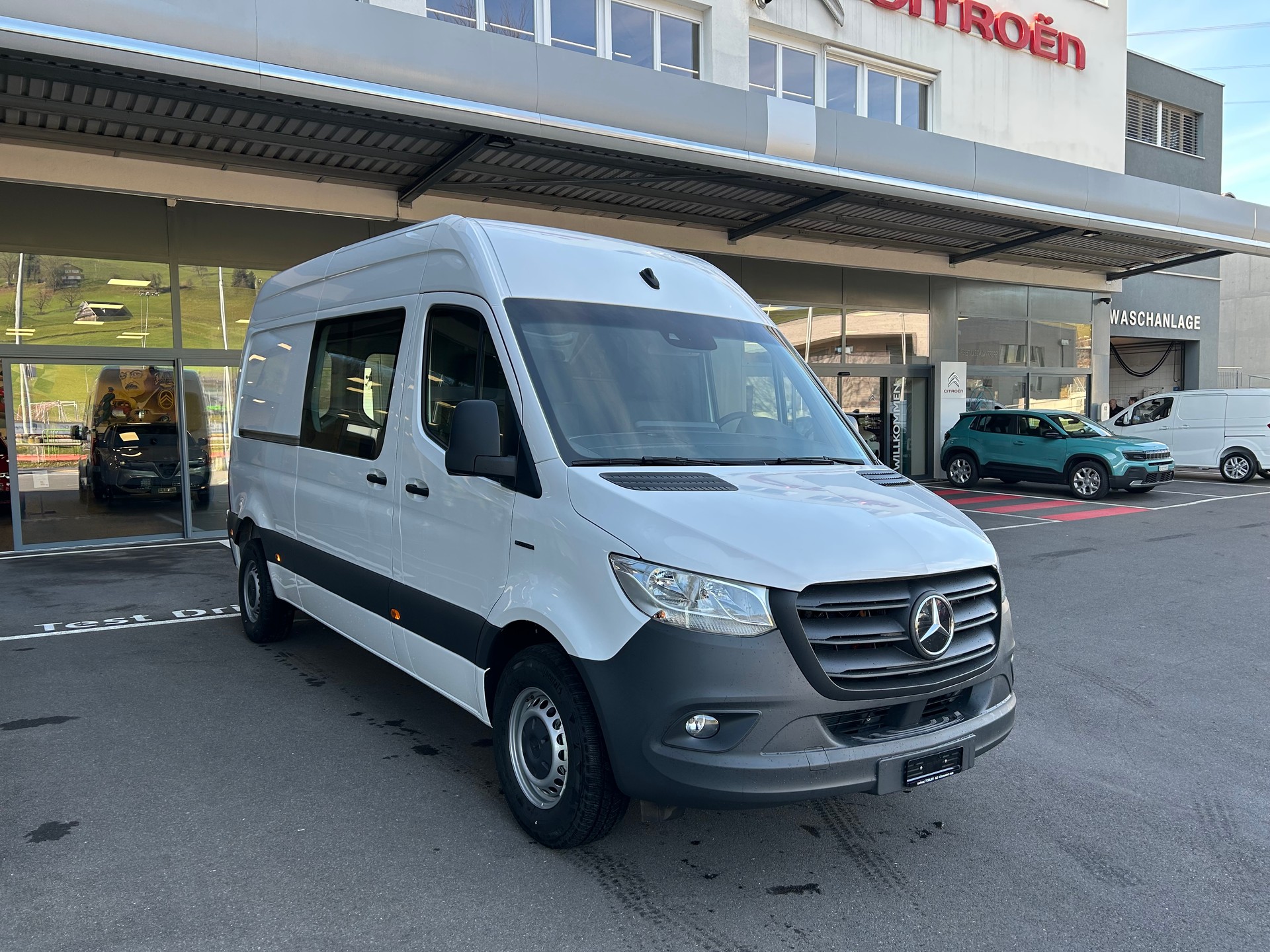 MERCEDES-BENZ eSprinter 312 47kWh Standard-image-4