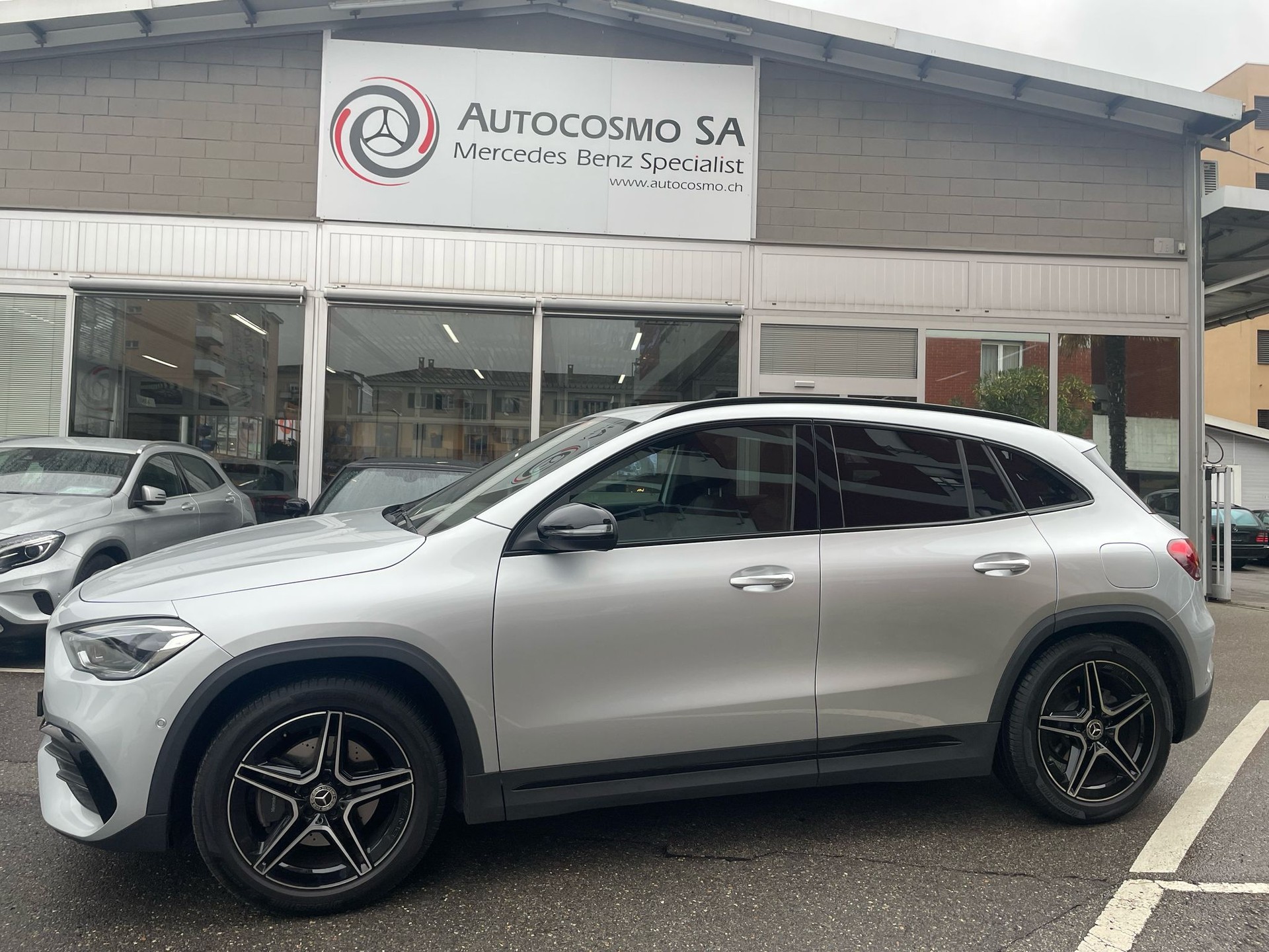 MERCEDES-BENZ GLA 200 AMG Line 7G-DCT