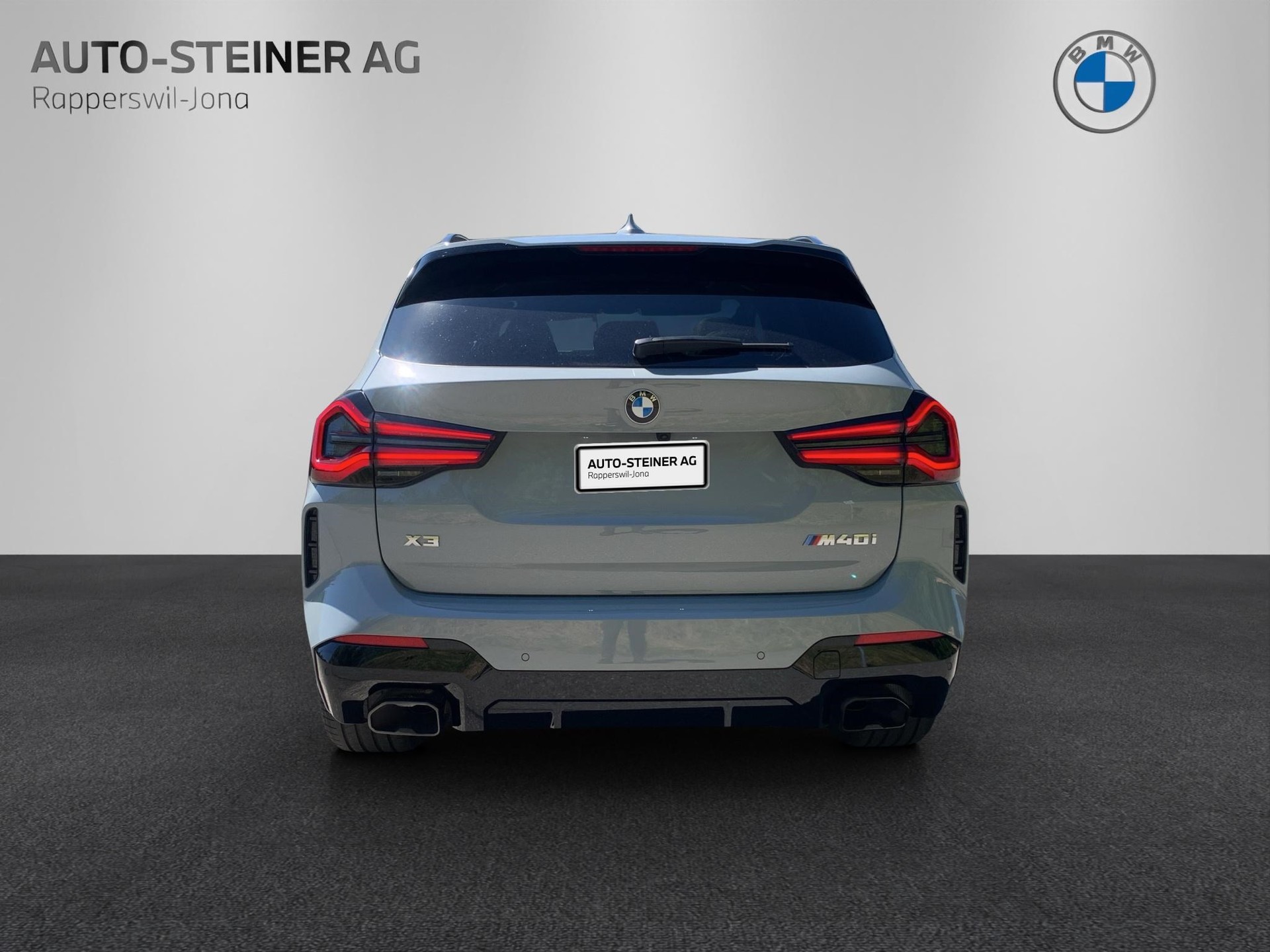 BMW X3 M40i INDIVIDUAL-showroom-element-3