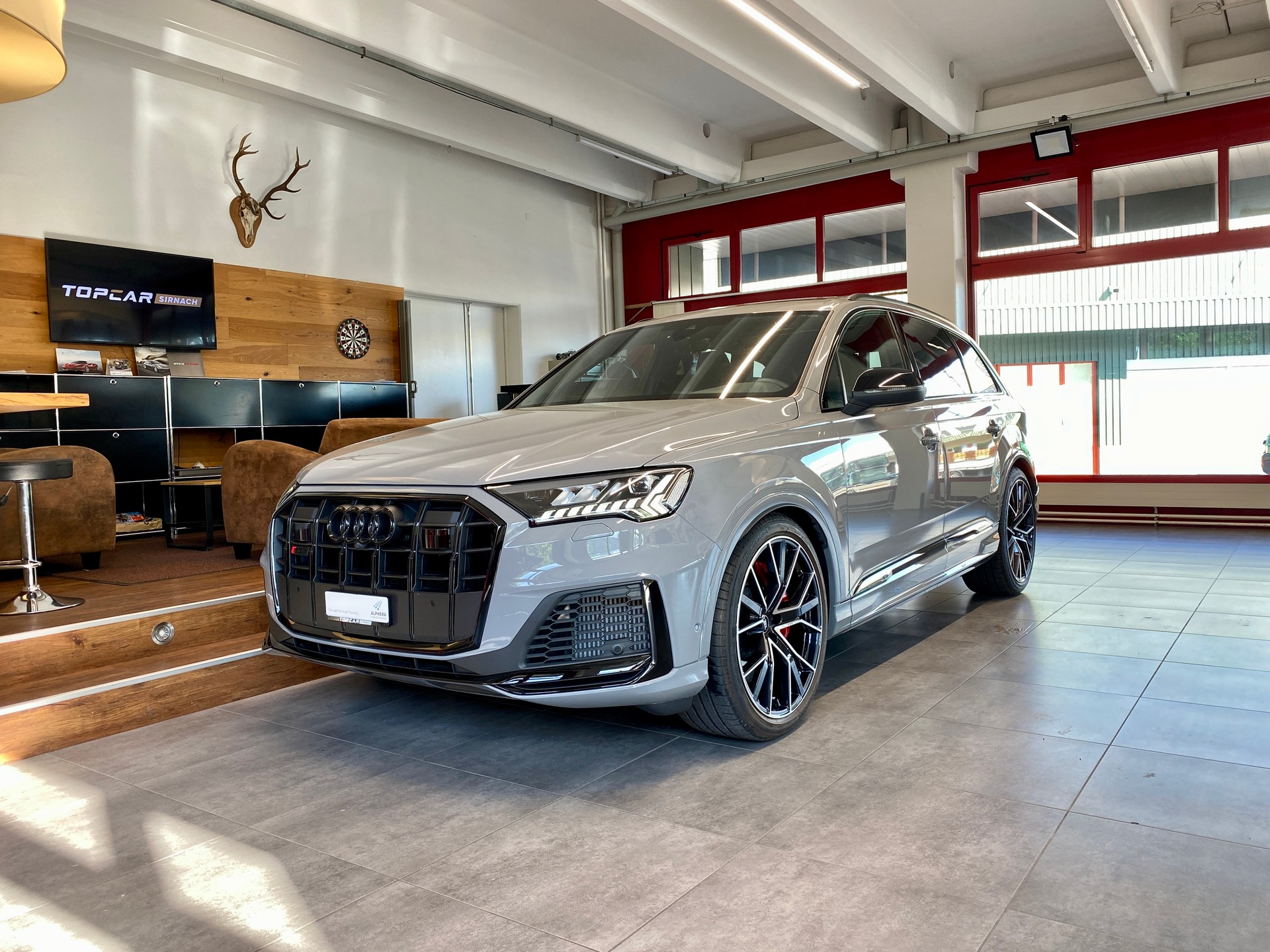 AUDI SQ7 TFSI quattro tiptronic-showroom-element-1