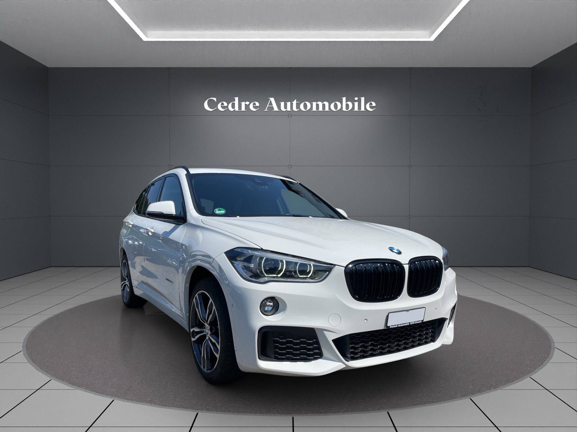 BMW X1 xDrive 25d M Sport Steptronic-showroom-element-1
