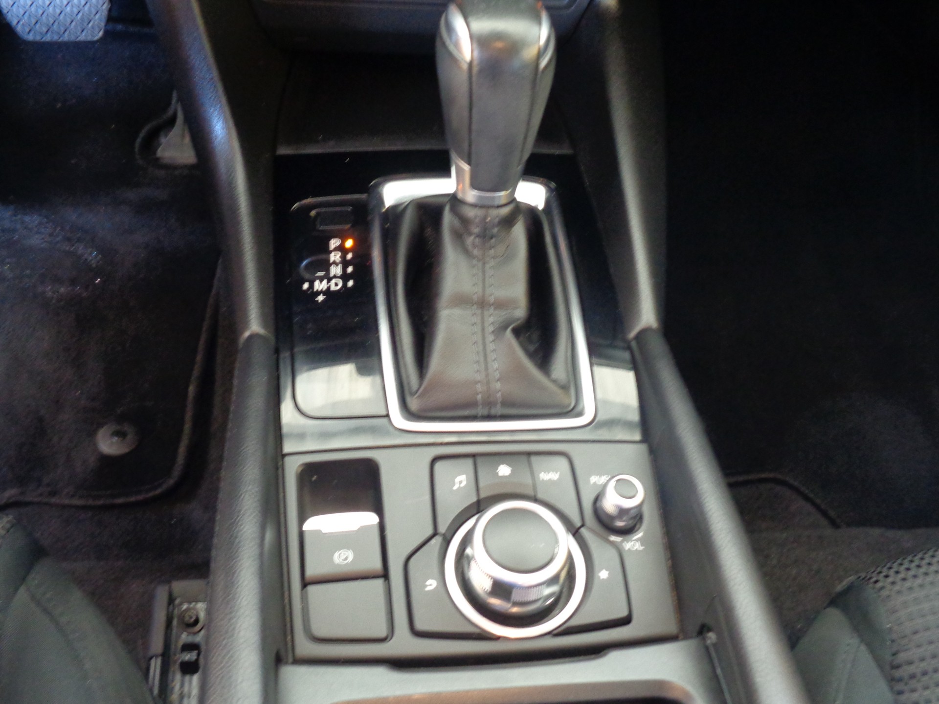 MAZDA 3 SKYACTIV-D 105 Ambition Automat-image-14
