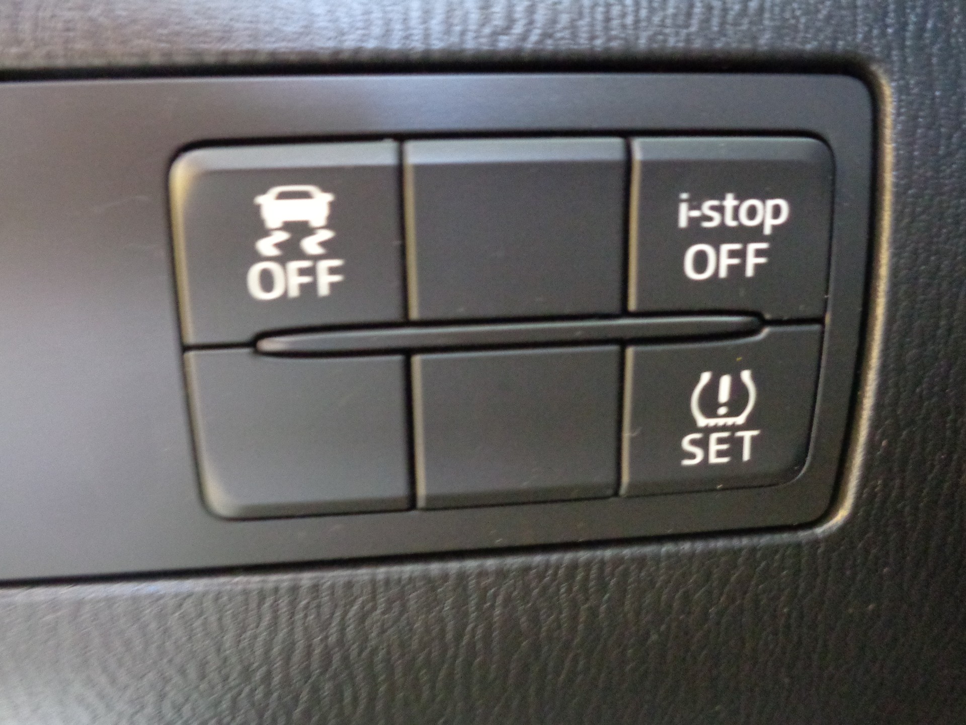 MAZDA 3 SKYACTIV-D 105 Ambition Automat-image-23