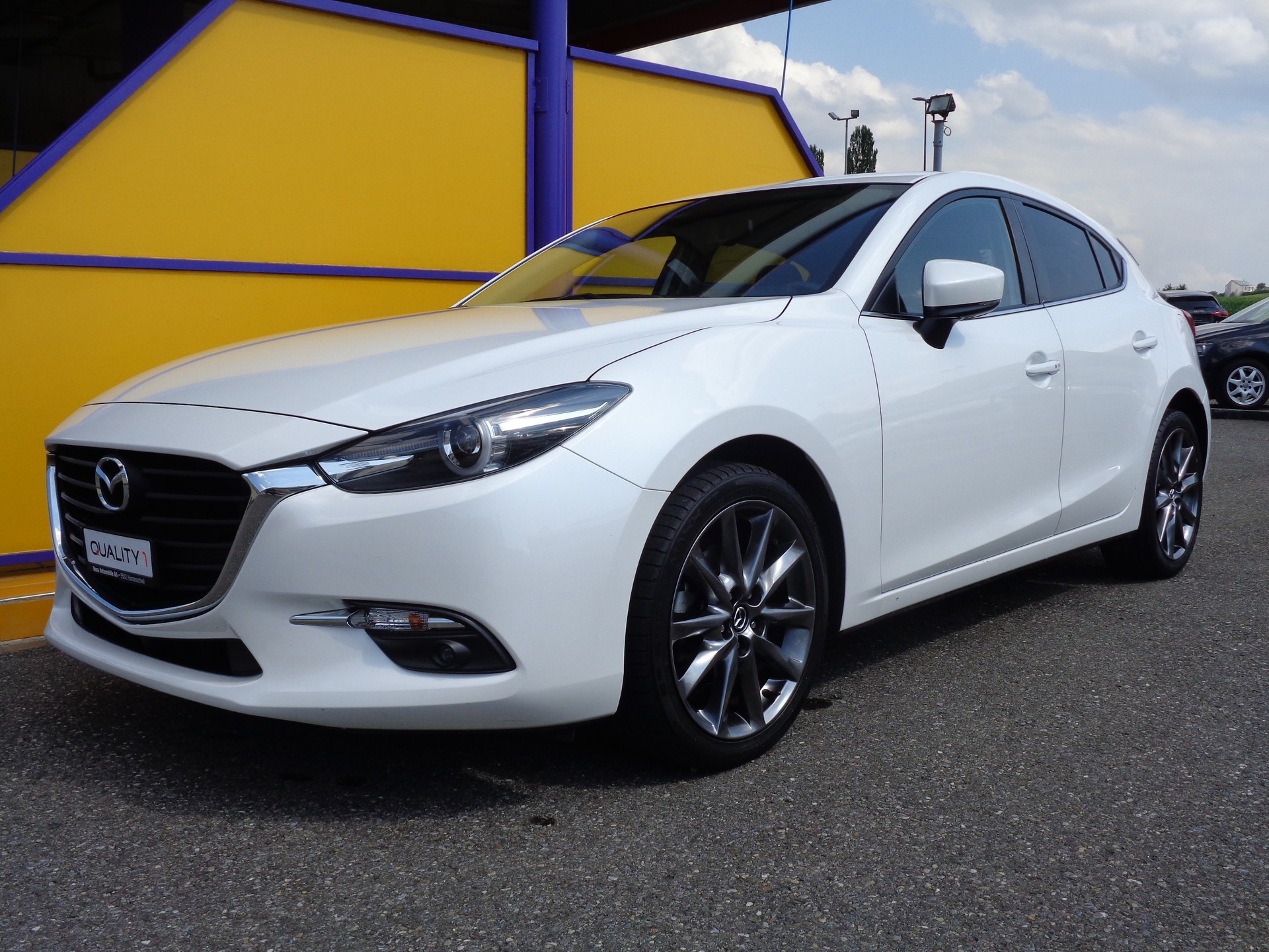 MAZDA 3 SKYACTIV-D 105 Ambition Automat-showroom-element-1