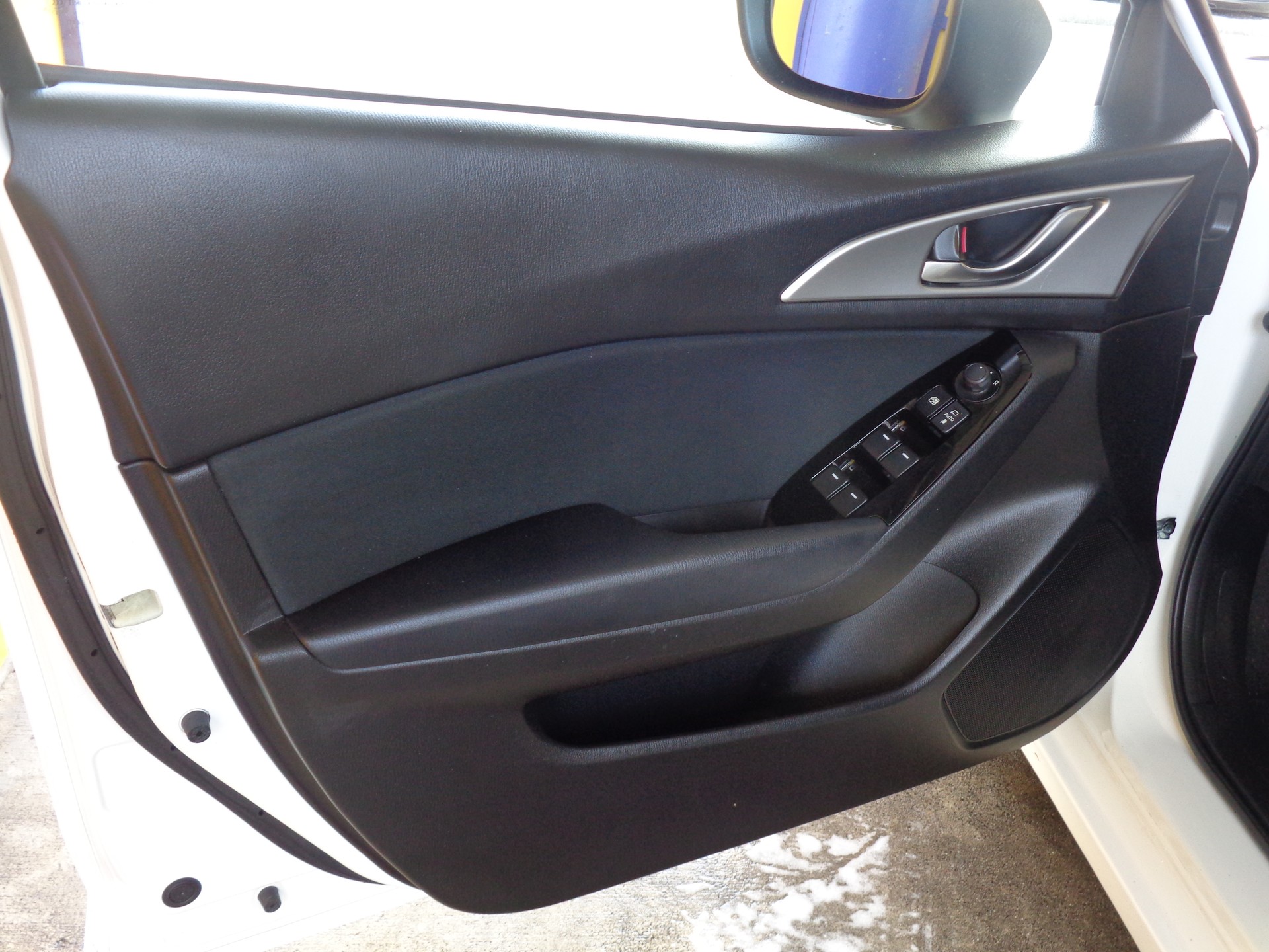 MAZDA 3 SKYACTIV-D 105 Ambition Automat-image-24