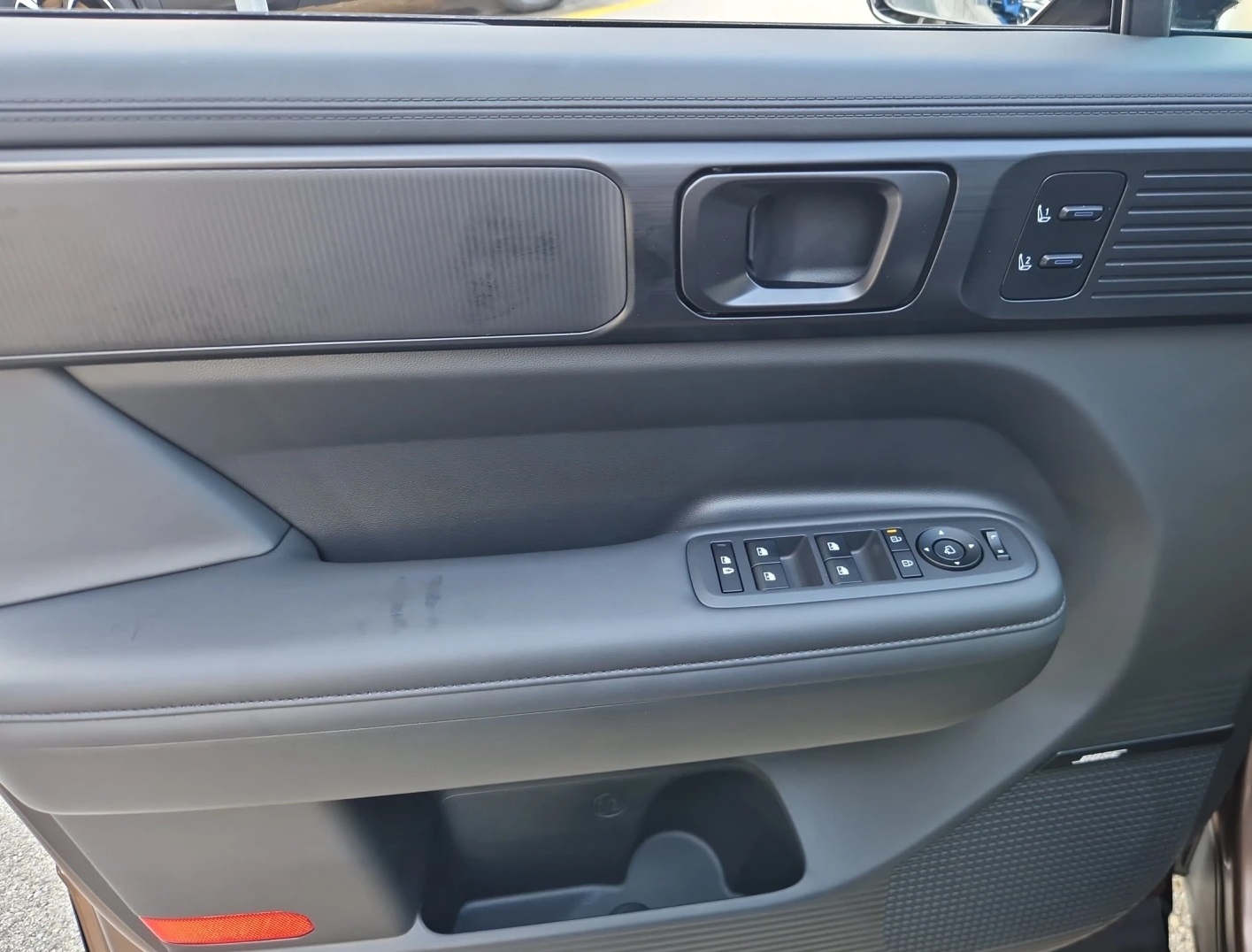 Image HYUNDAI  Santa Fe Vertex Calligraphy 7P PHEV