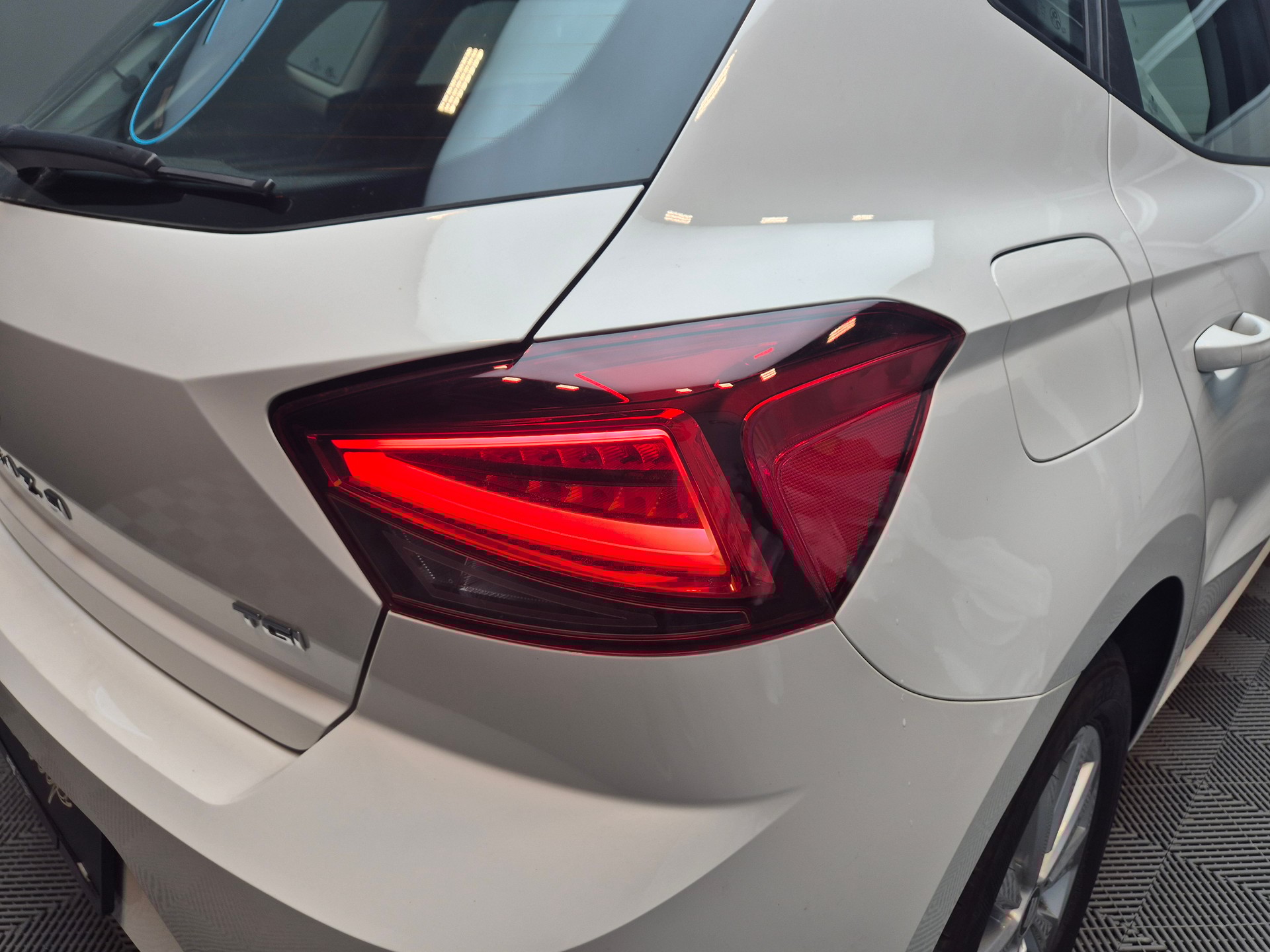 SEAT Ibiza 1.0 TGI CNG Style-showroom-element-3
