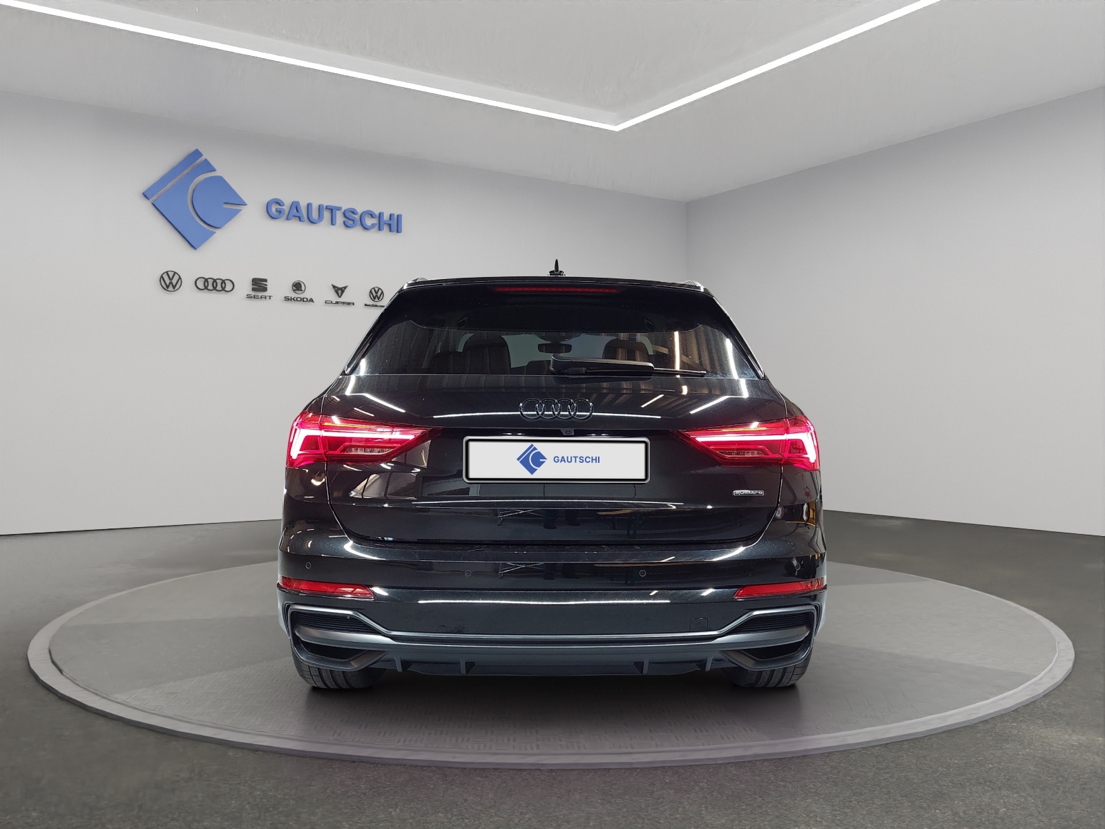 AUDI Q3 35 TDI S line quattro S-tronic-image-3