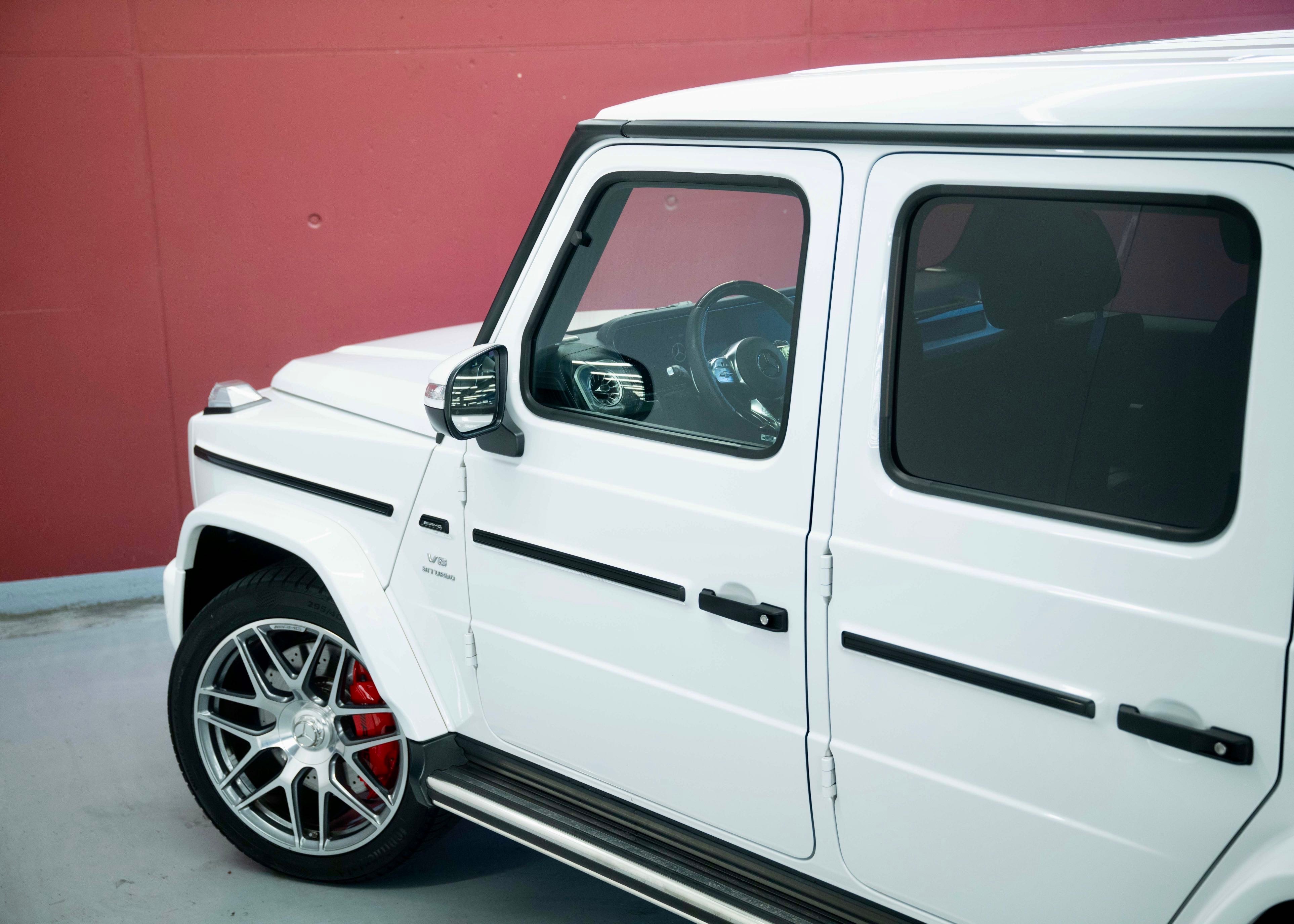Image MERCEDES-BENZ G-63-AMG G 63 AMG Speedshift Plus G-Tronic (Polar White, as new, low mileage)