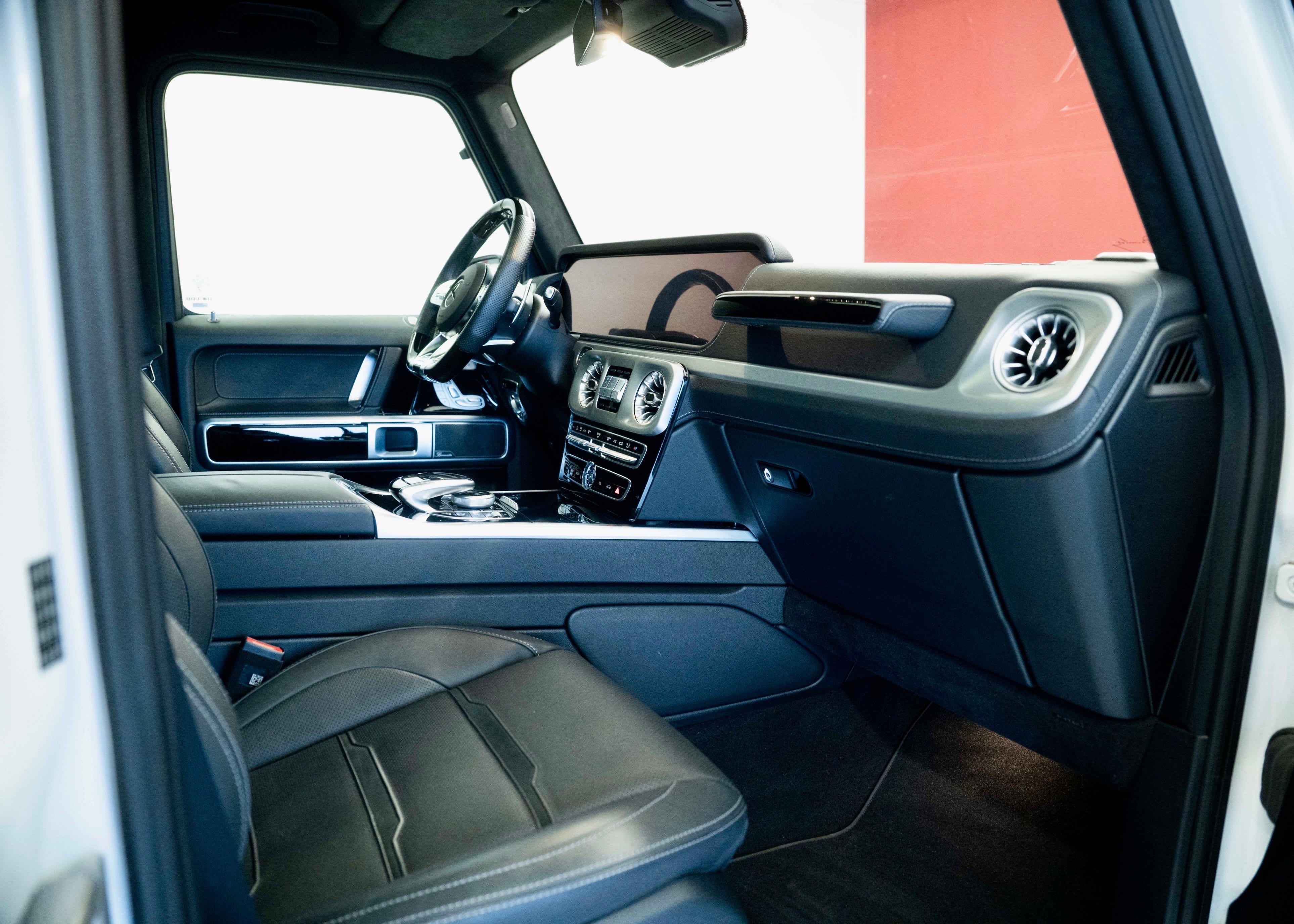 Image MERCEDES-BENZ G-63-AMG G 63 AMG Speedshift Plus G-Tronic (Polar White, as new, low mileage)