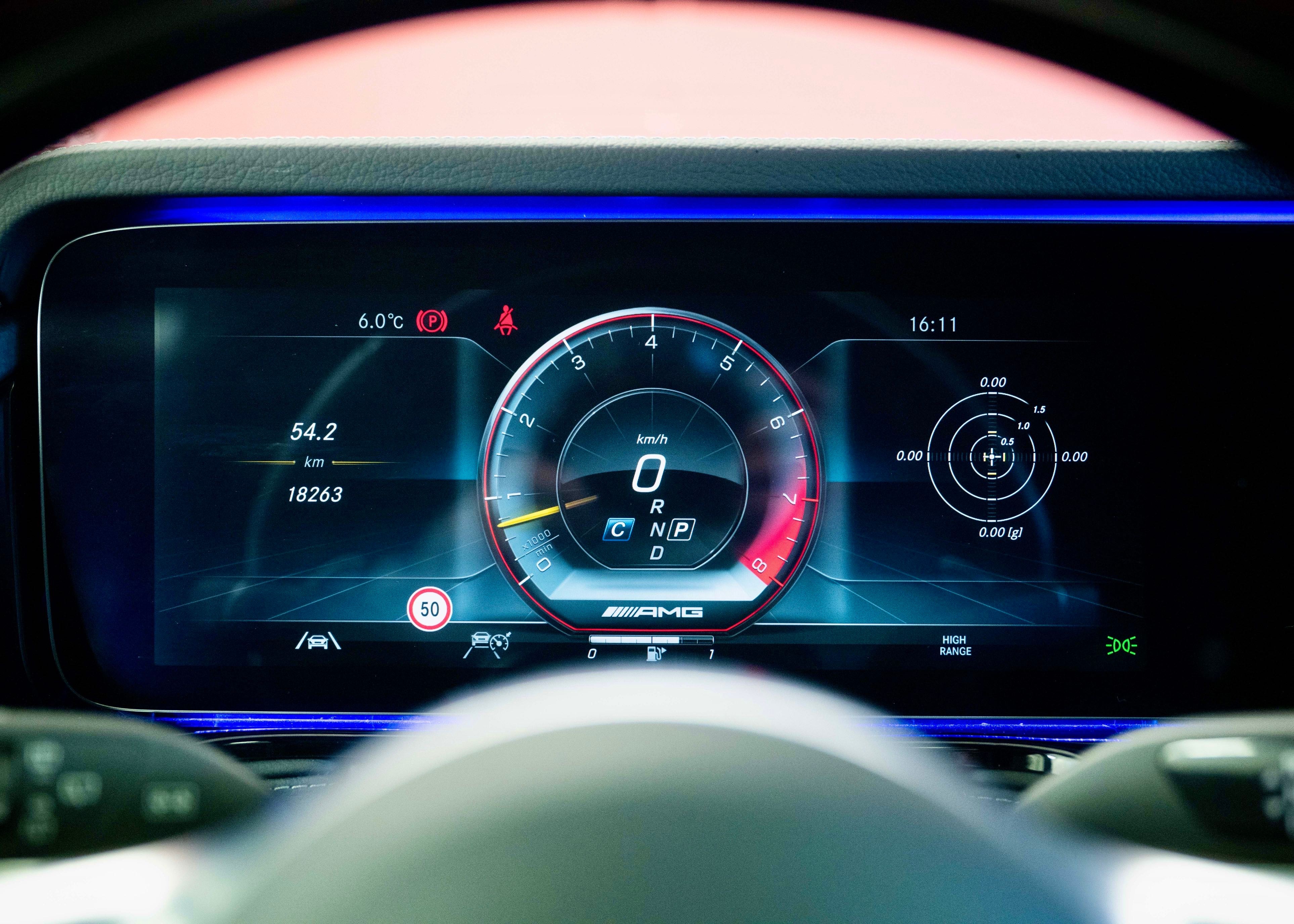 Image MERCEDES-BENZ G-63-AMG G 63 AMG Speedshift Plus G-Tronic (Polar White, as new, low mileage)