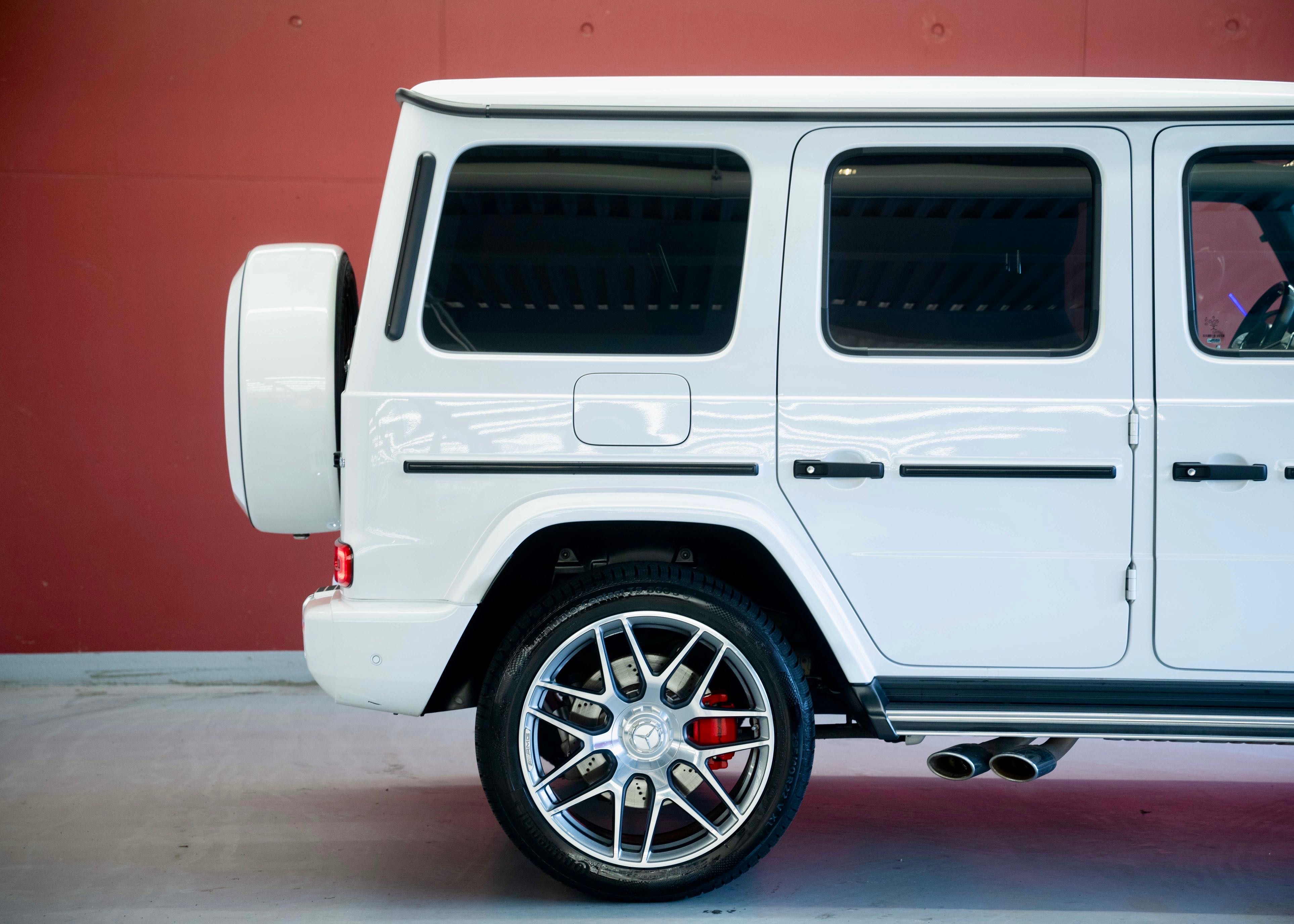 Image MERCEDES-BENZ G-63-AMG G 63 AMG Speedshift Plus G-Tronic (Polar White, as new, low mileage)