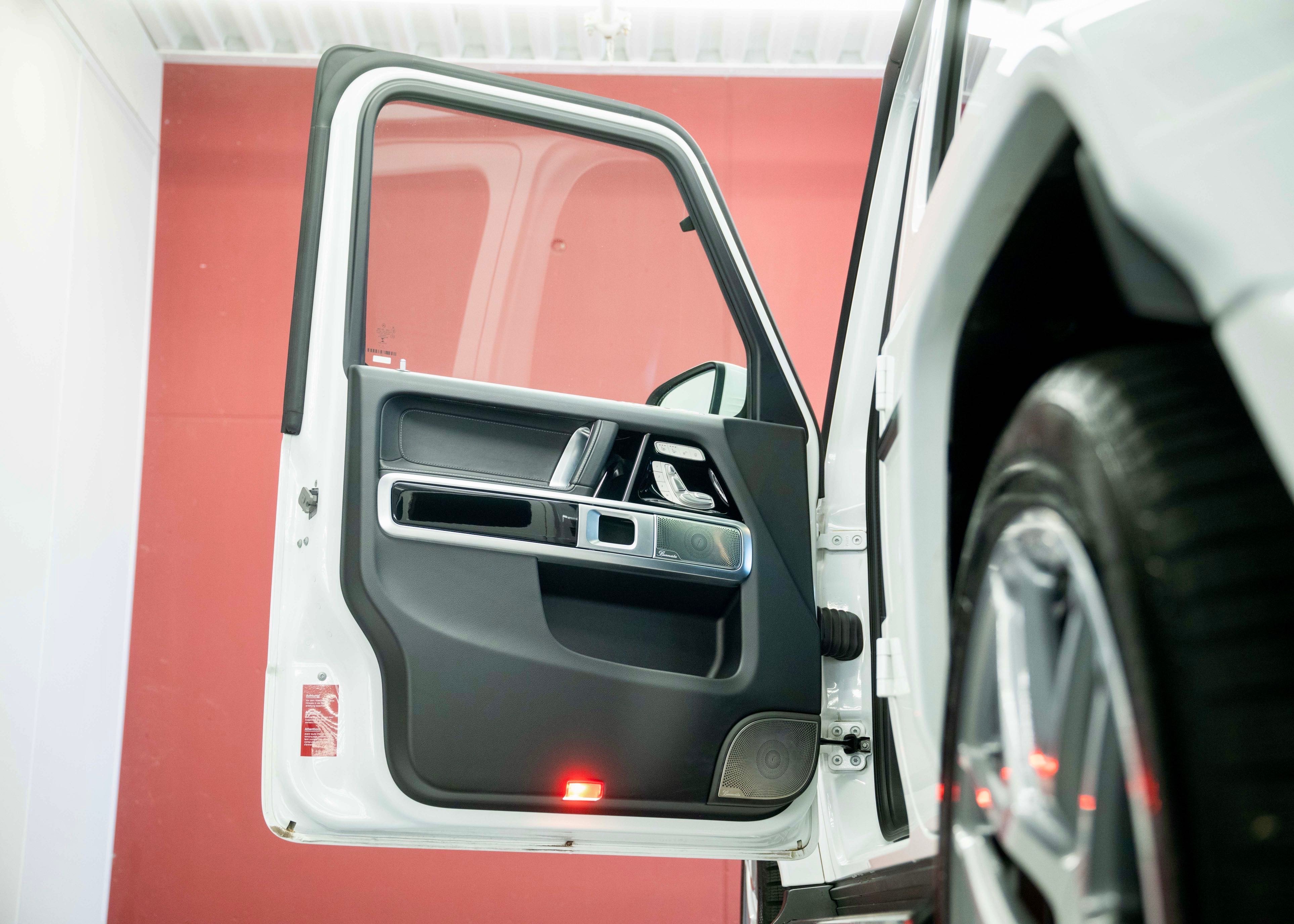 Image MERCEDES-BENZ G-63-AMG G 63 AMG Speedshift Plus G-Tronic (Polar White, as new, low mileage)