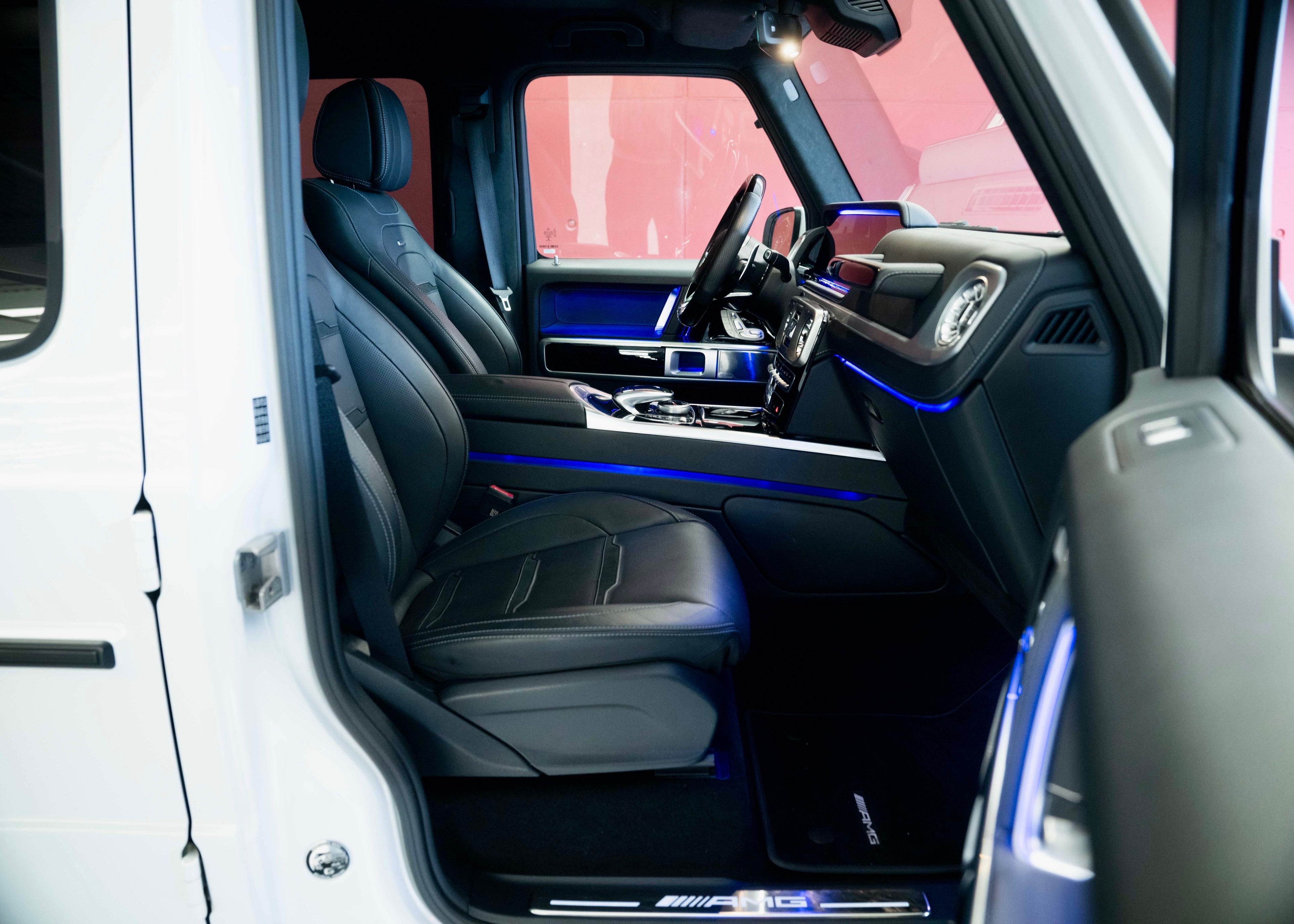 Image MERCEDES-BENZ G-63-AMG G 63 AMG Speedshift Plus G-Tronic (Polar White, as new, low mileage)