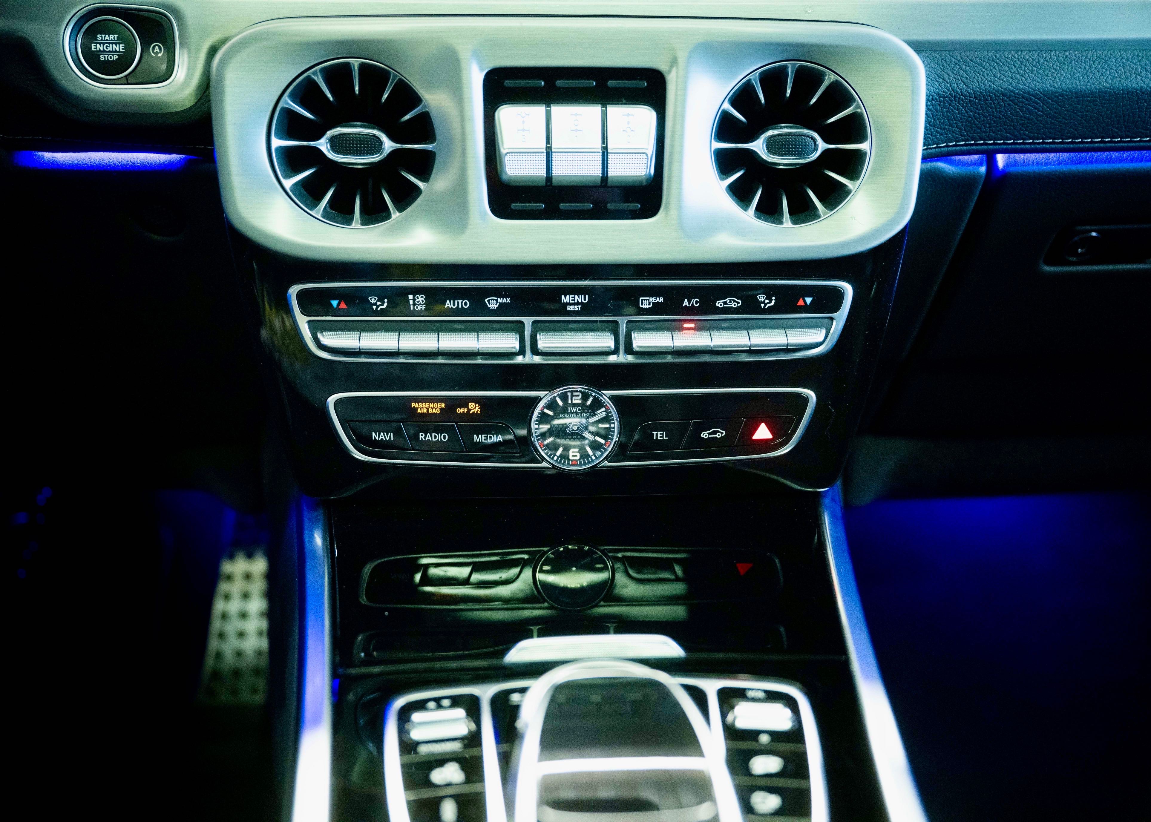 Image MERCEDES-BENZ G-63-AMG G 63 AMG Speedshift Plus G-Tronic (Polar White, as new, low mileage)