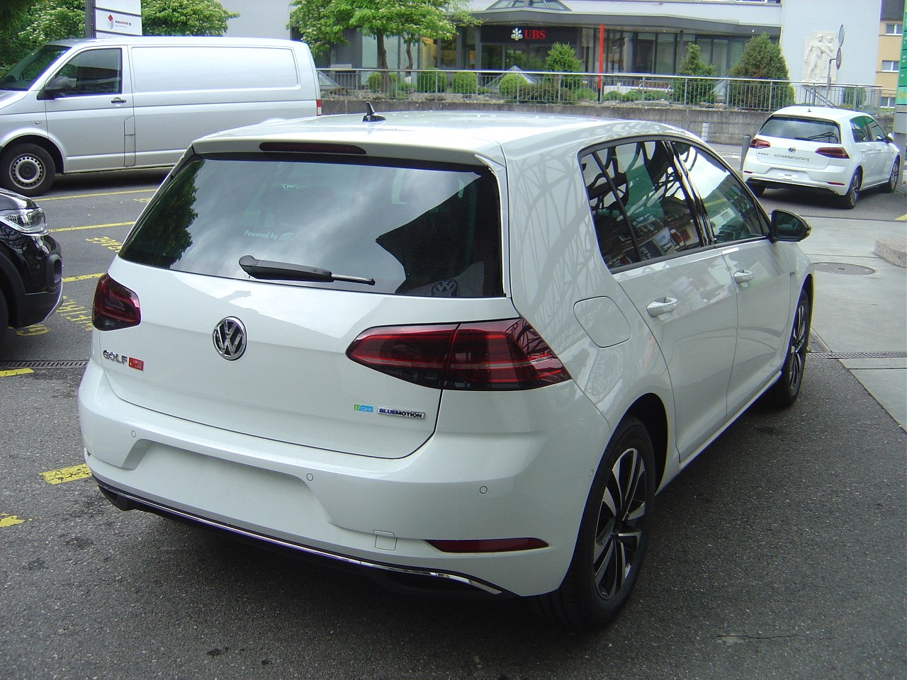 VW Golf 1.5 TGI BlueMotion Comfortline DSG-showroom-element-1