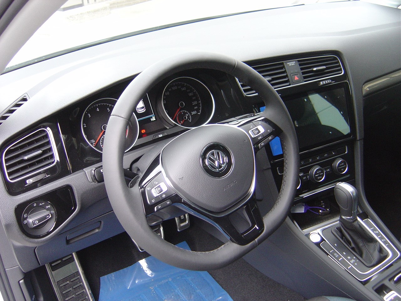 VW Golf 1.5 TGI BlueMotion Comfortline DSG-showroom-element-2